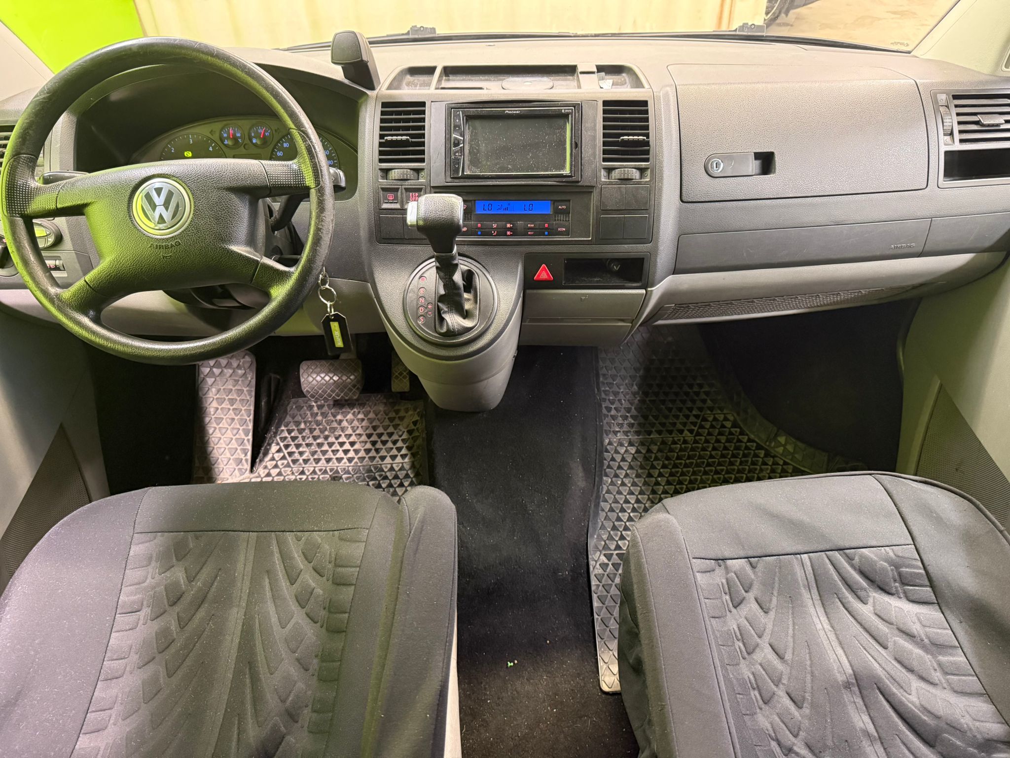 Volkswagen Caravelle 2006