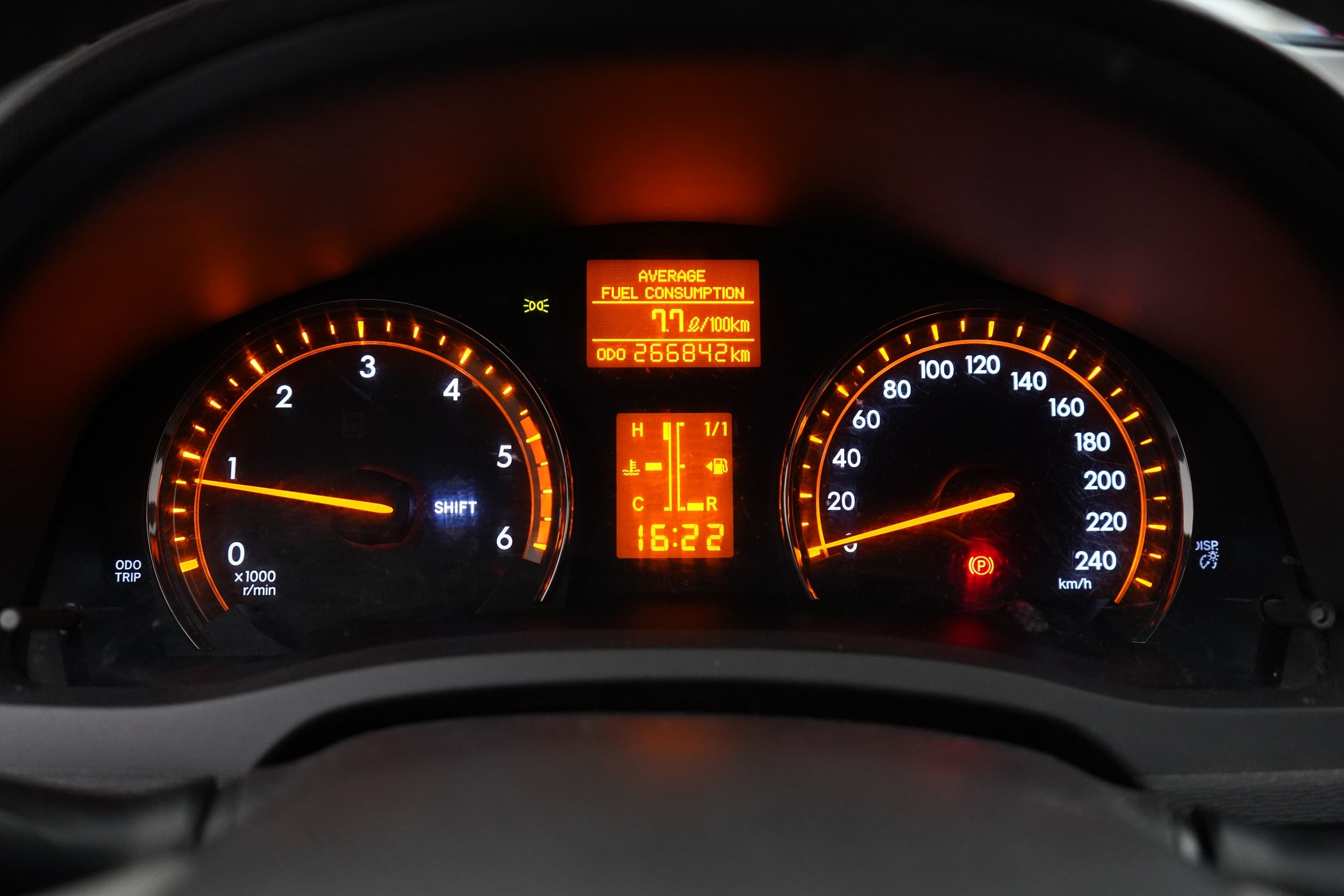 Toyota Avensis 2011
