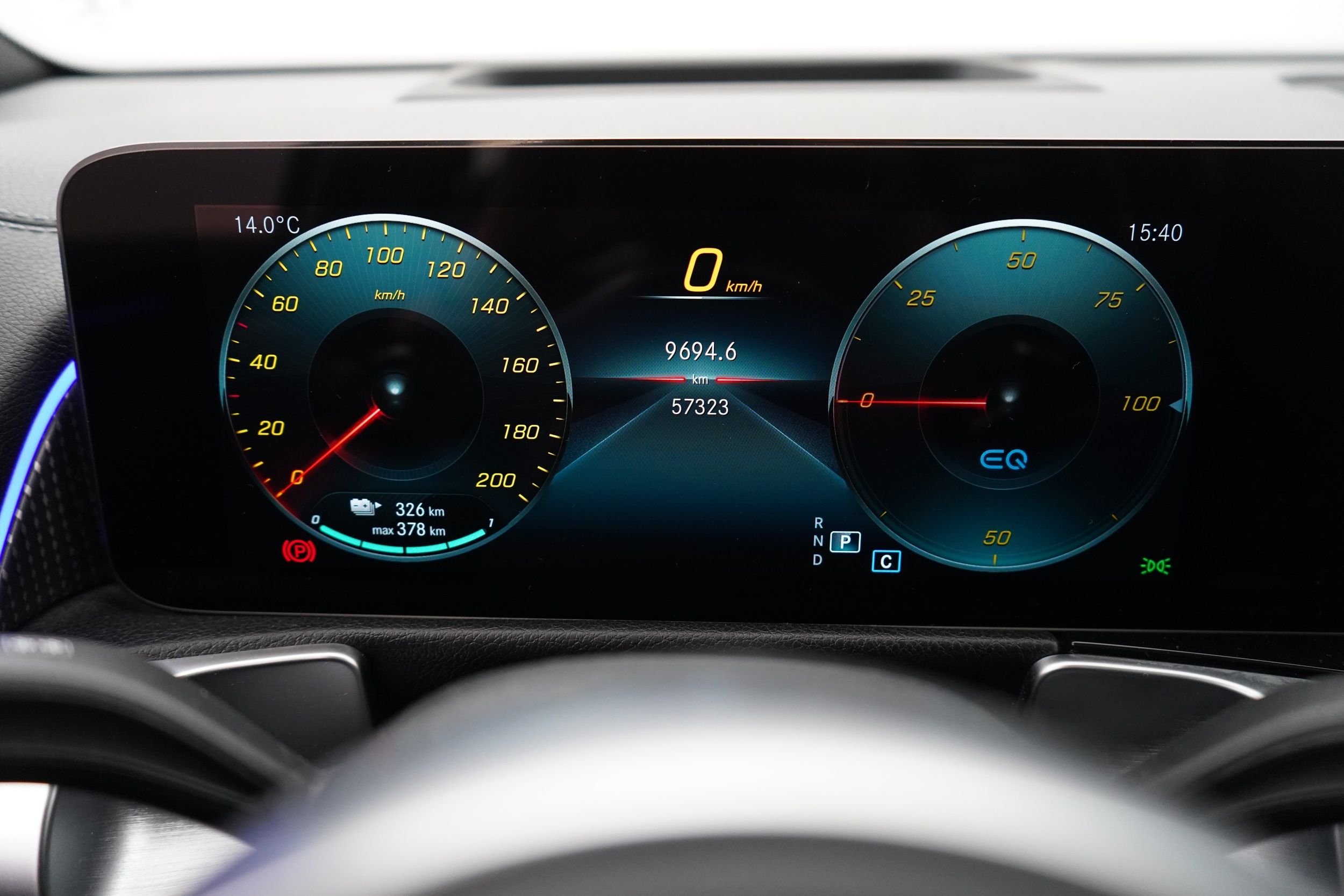 Mercedes-Benz EQB 2023