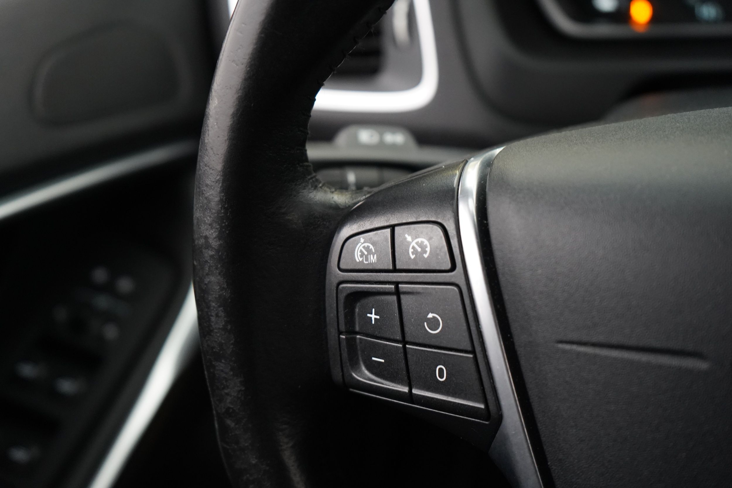 Volvo V40 Cross Country 2016