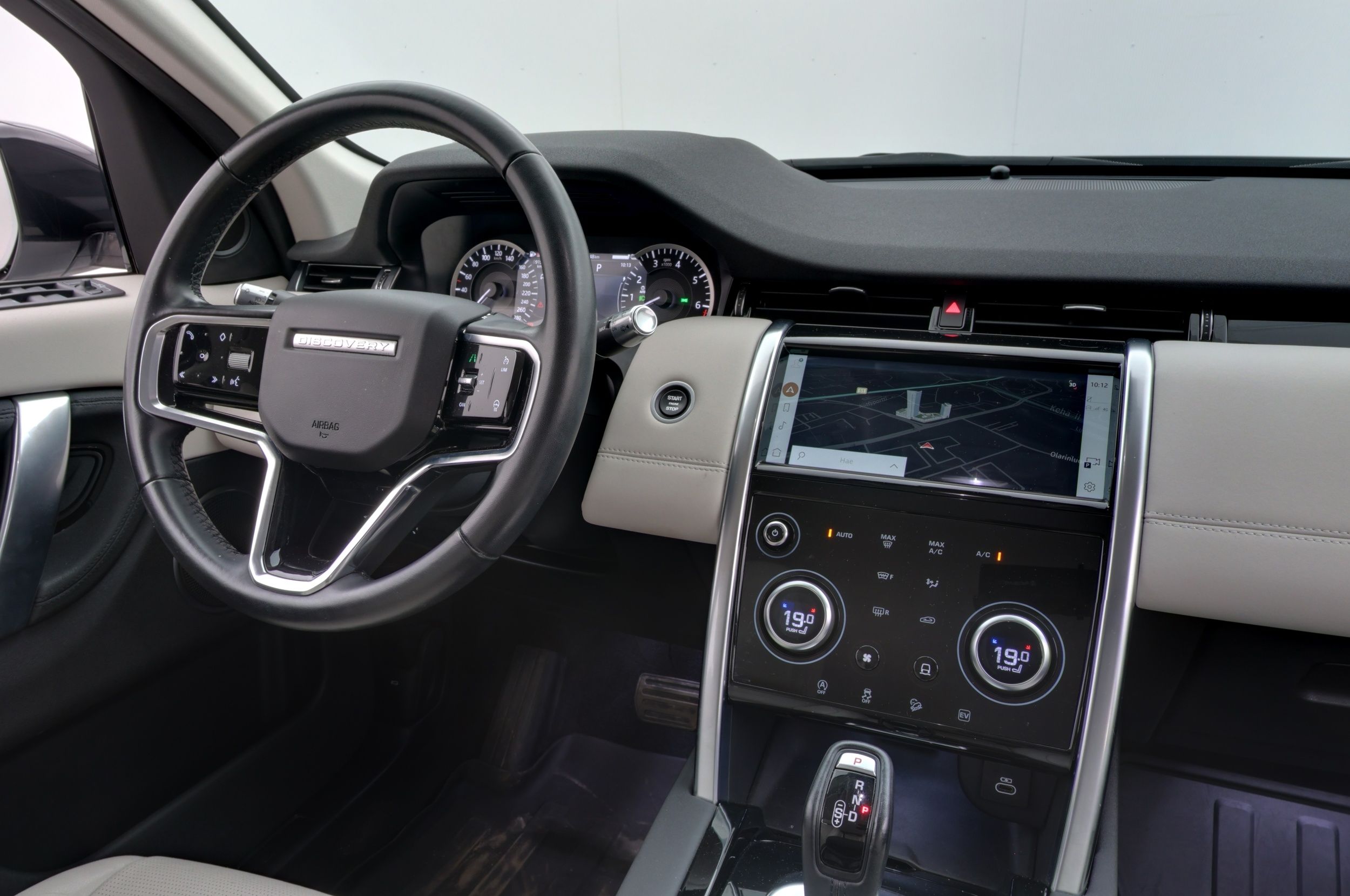 Land Rover Discovery Sport 2021