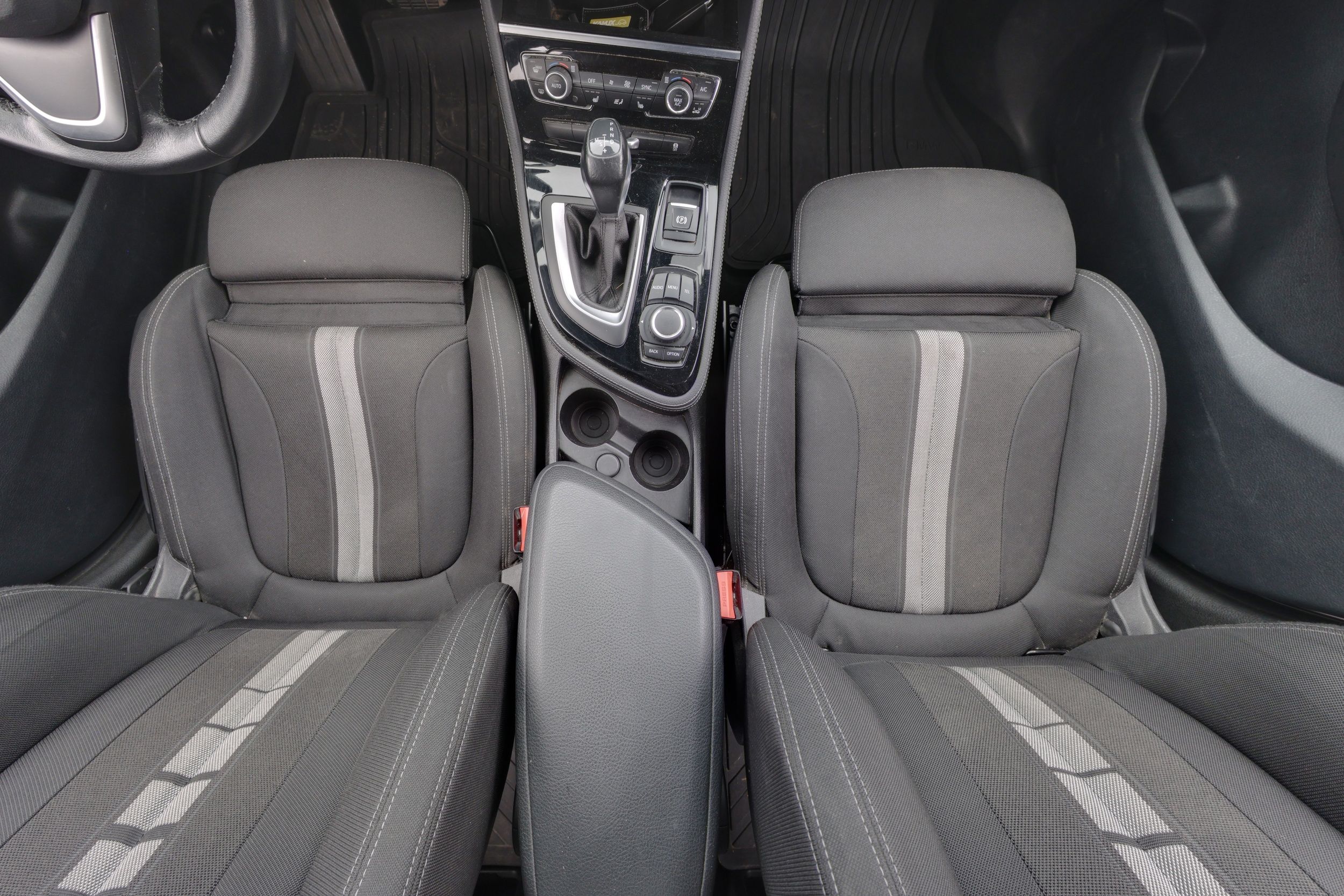 BMW 218 2016