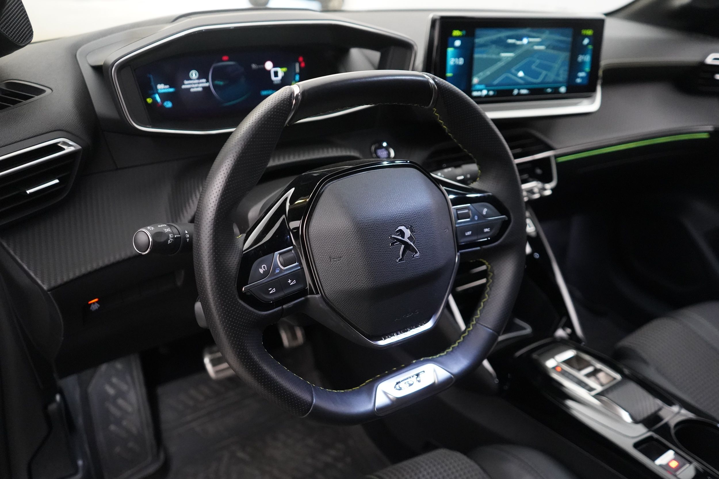 Peugeot e-208 2023