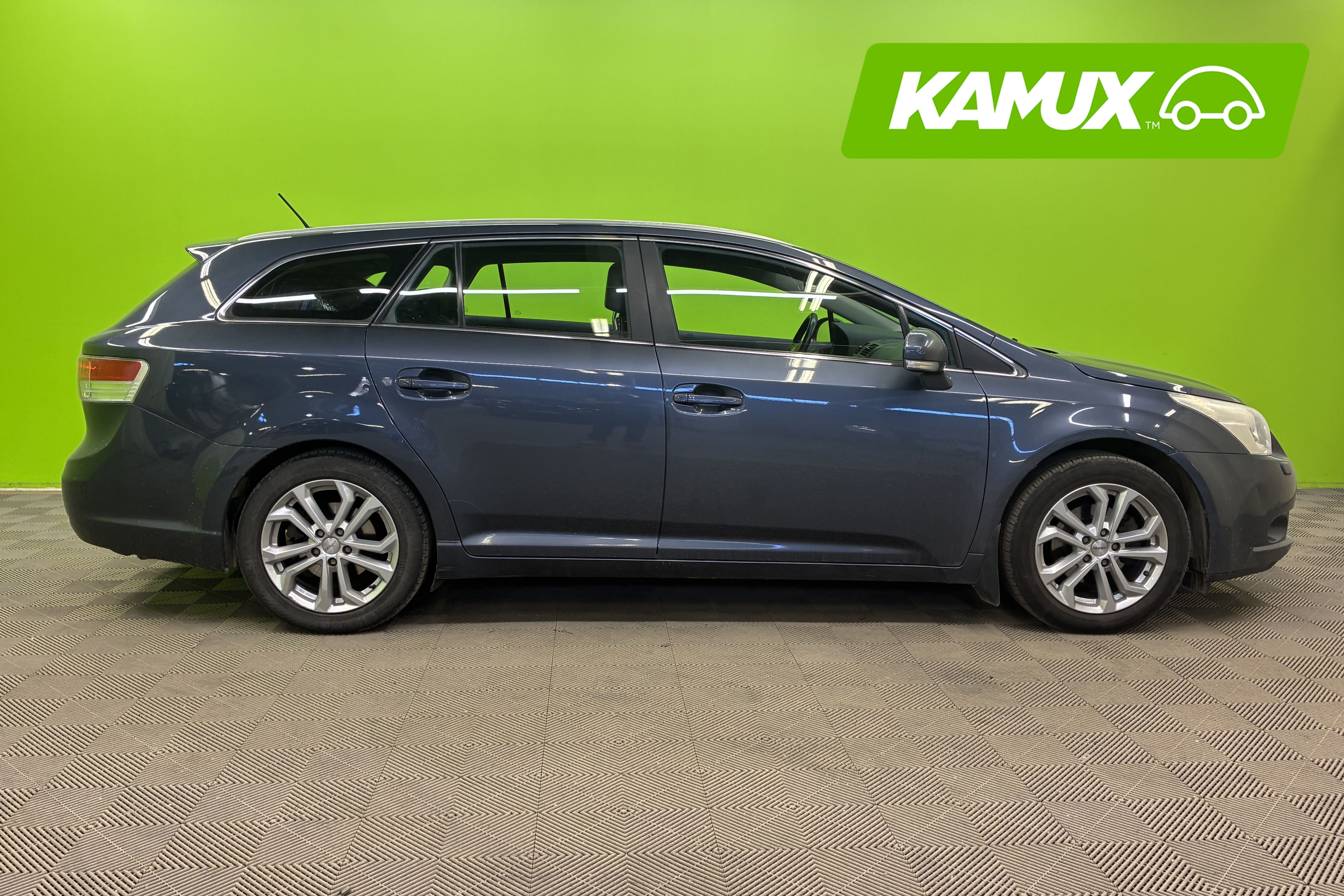 Toyota Avensis 2010