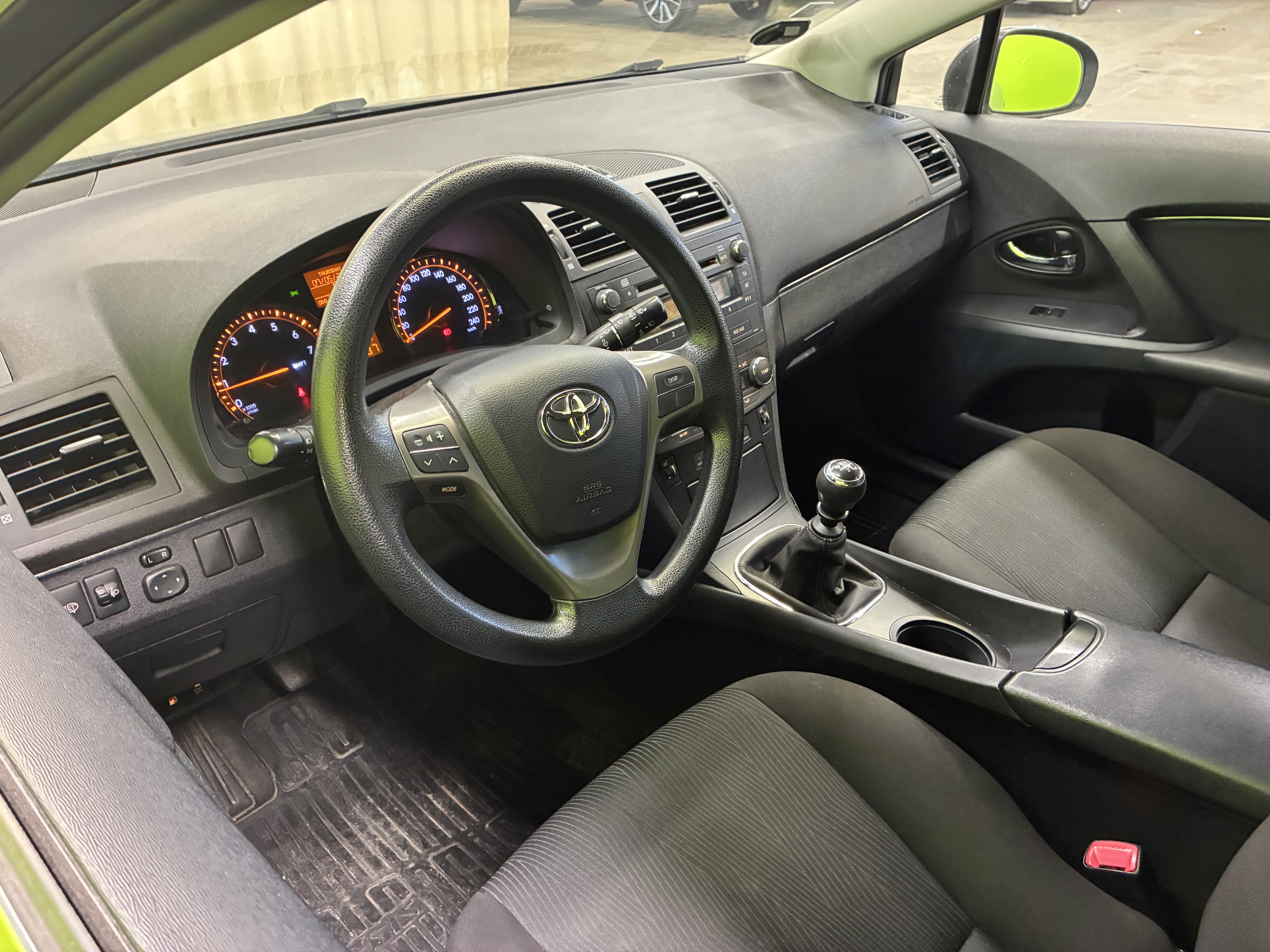 Toyota Avensis 2010