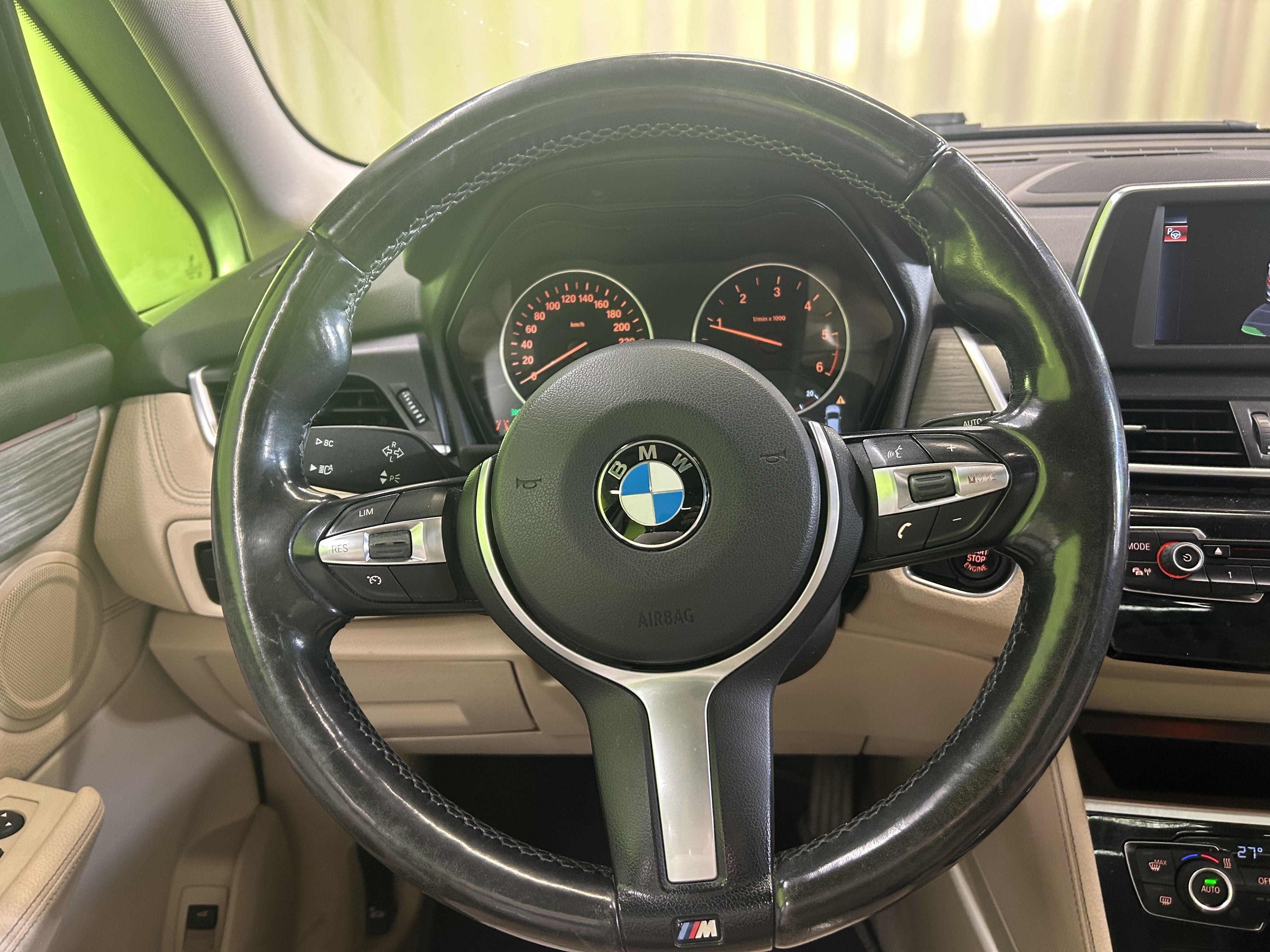 BMW 218 2016