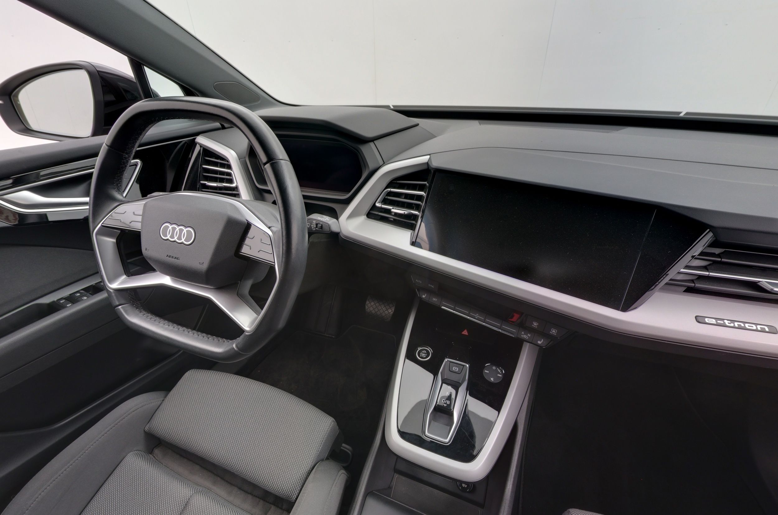 Audi Q4 e-tron 2023