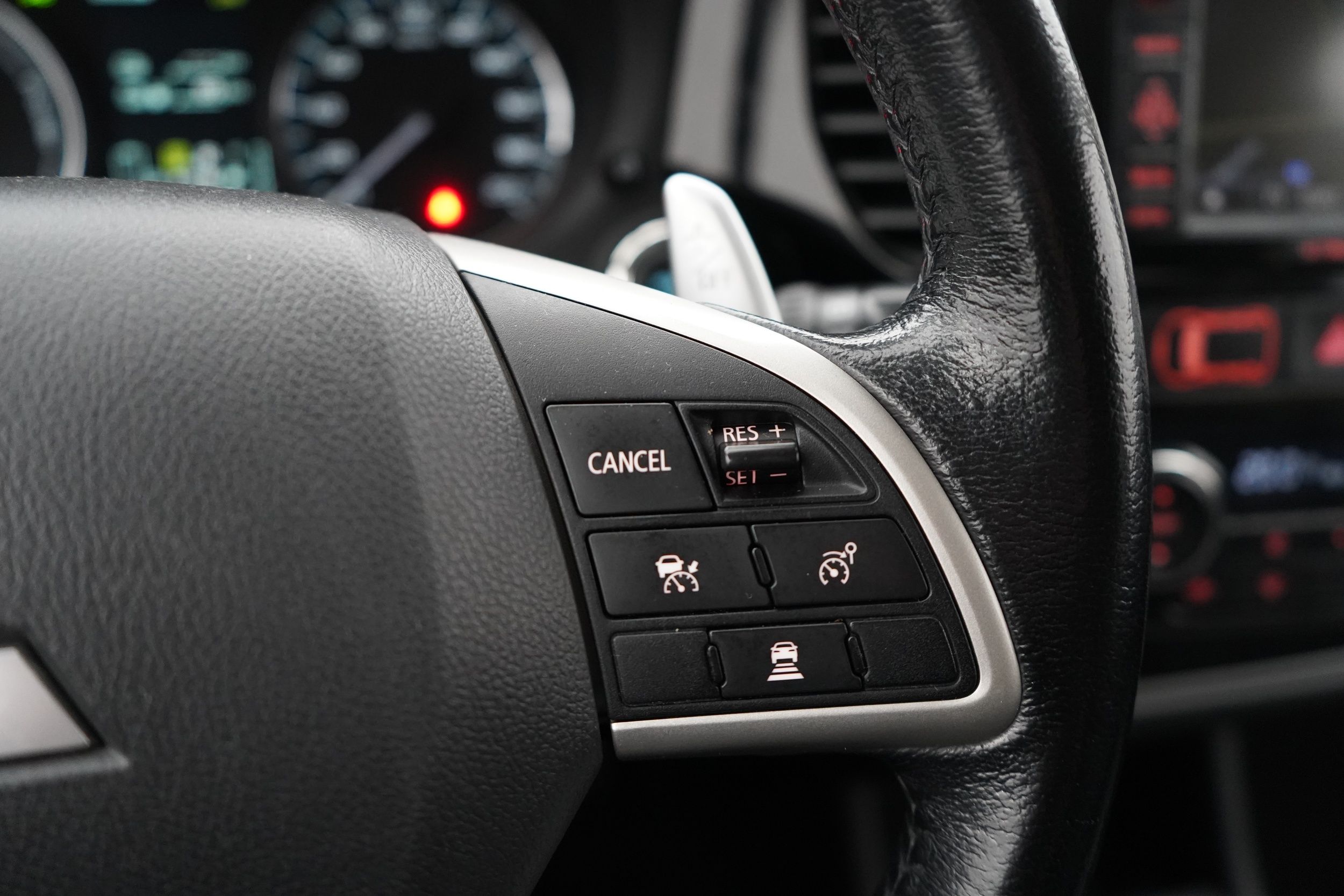 Mitsubishi Outlander PHEV 2015