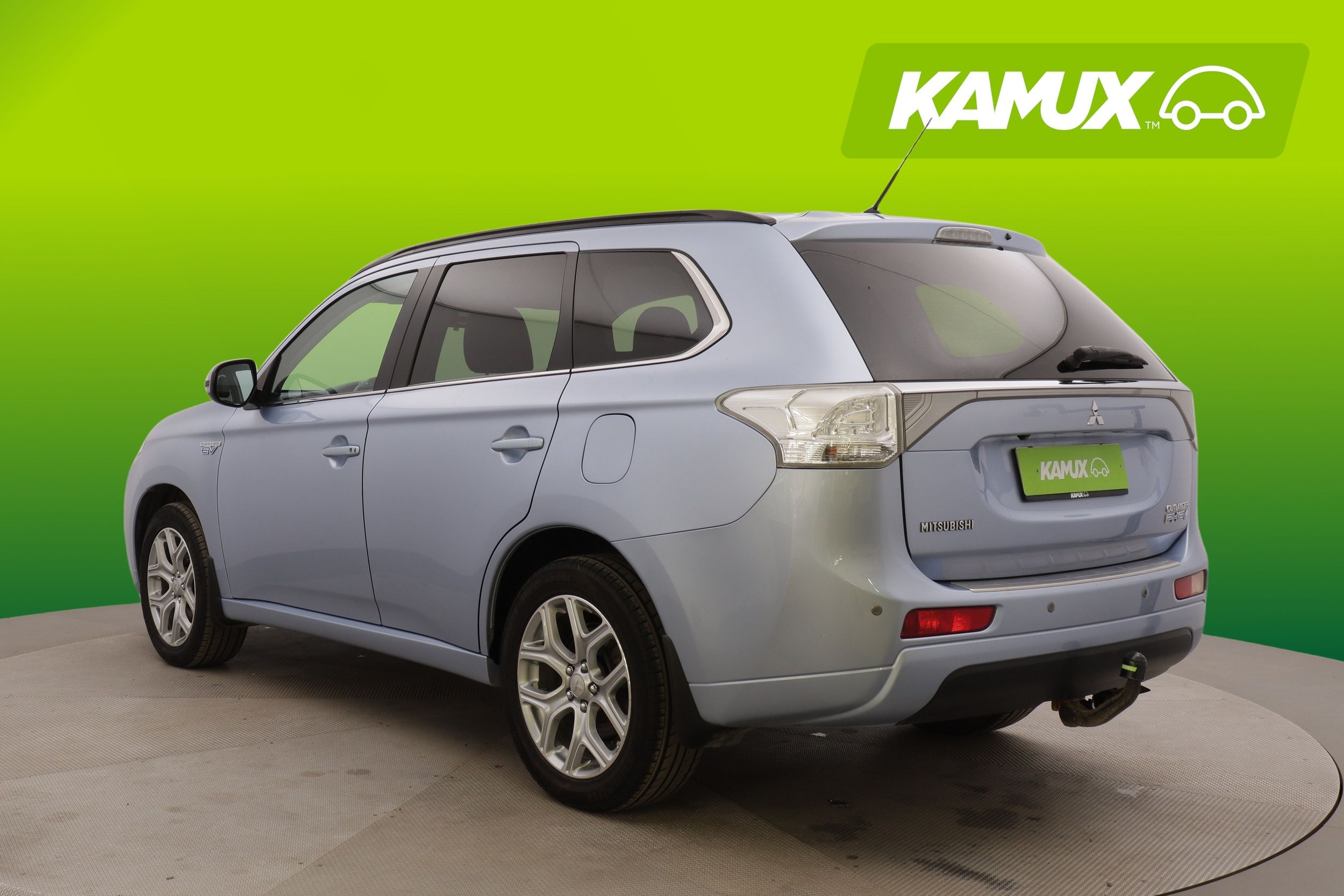 Mitsubishi Outlander PHEV 2015