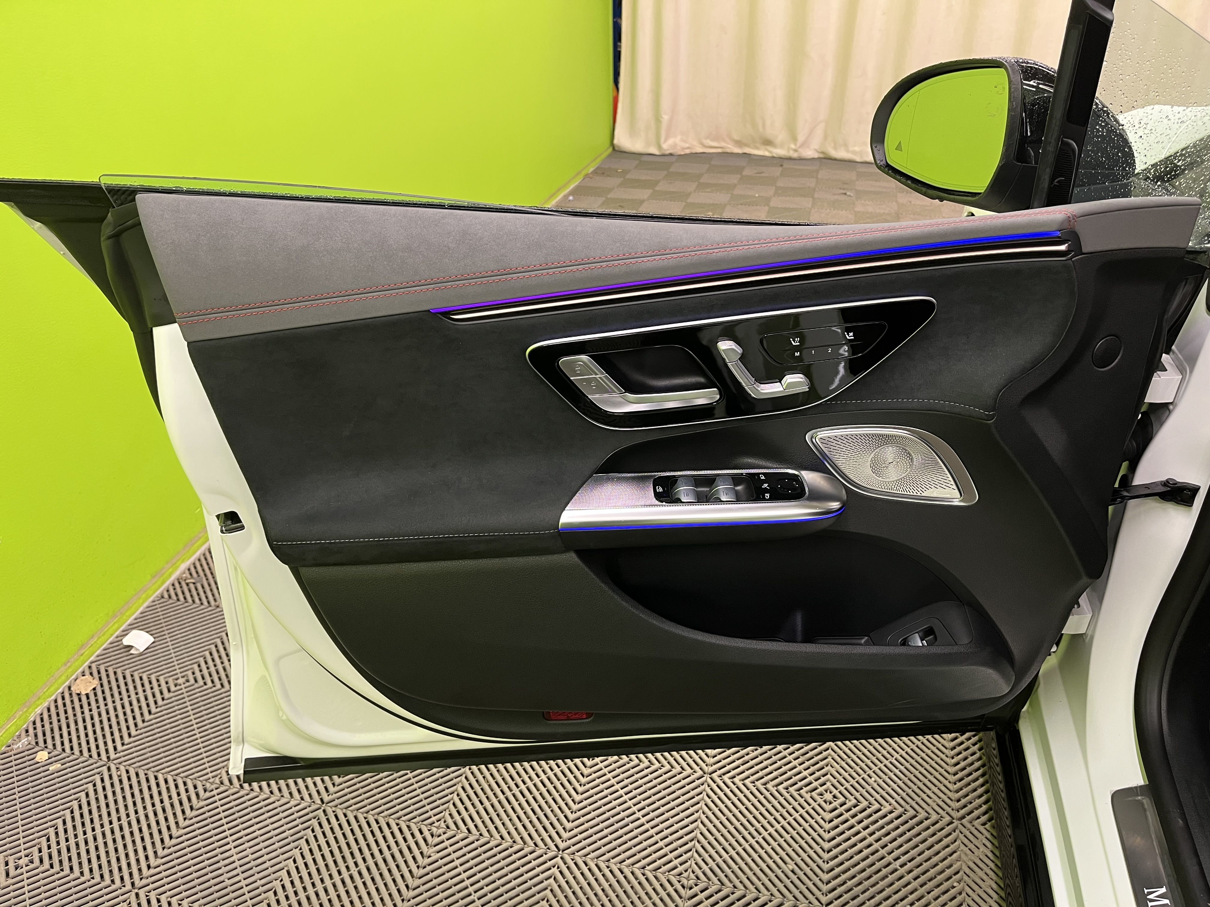 Mercedes-Benz EQE 2023