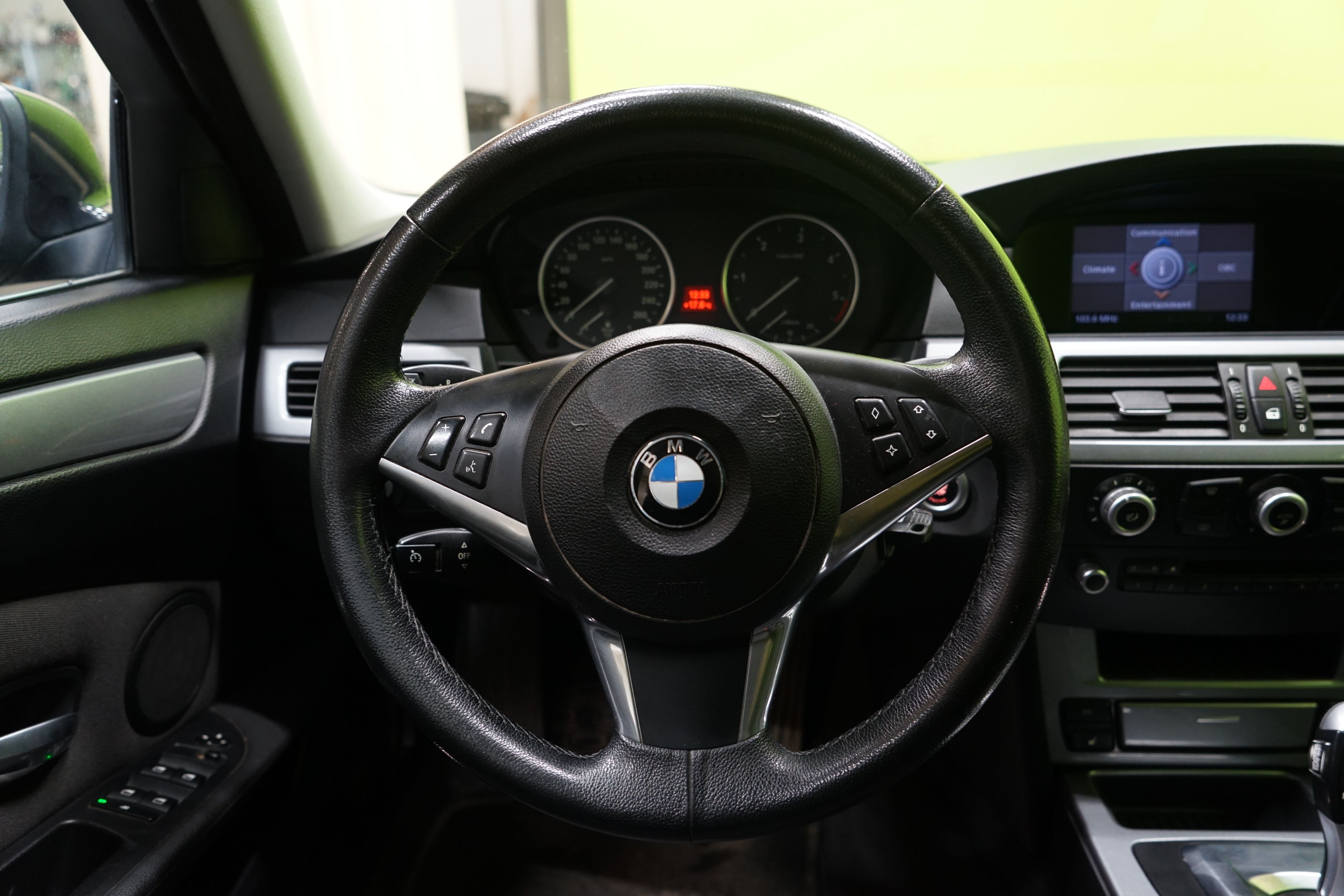 BMW 520 2010