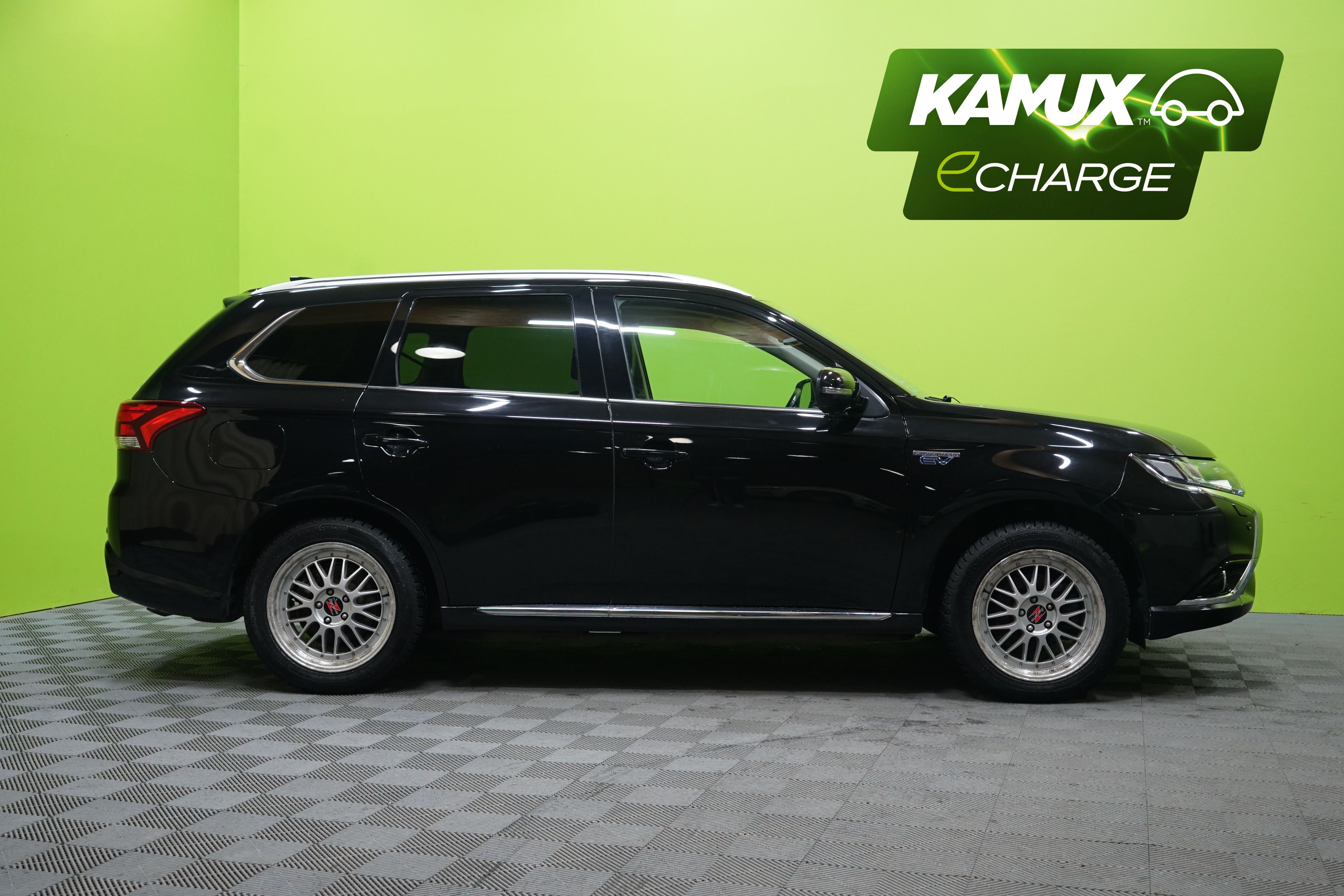 Mitsubishi Outlander PHEV 2016