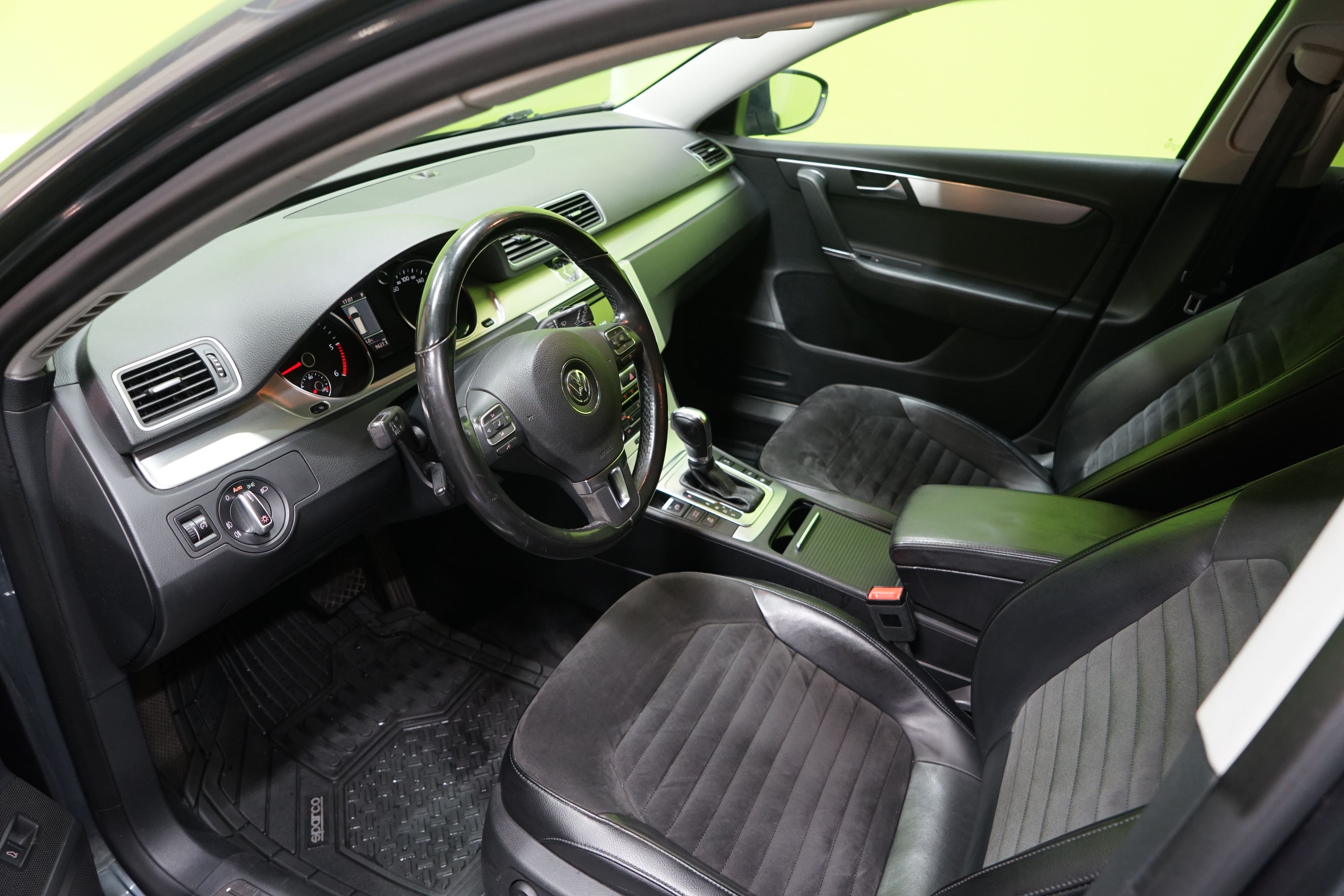 Volkswagen Passat 2011