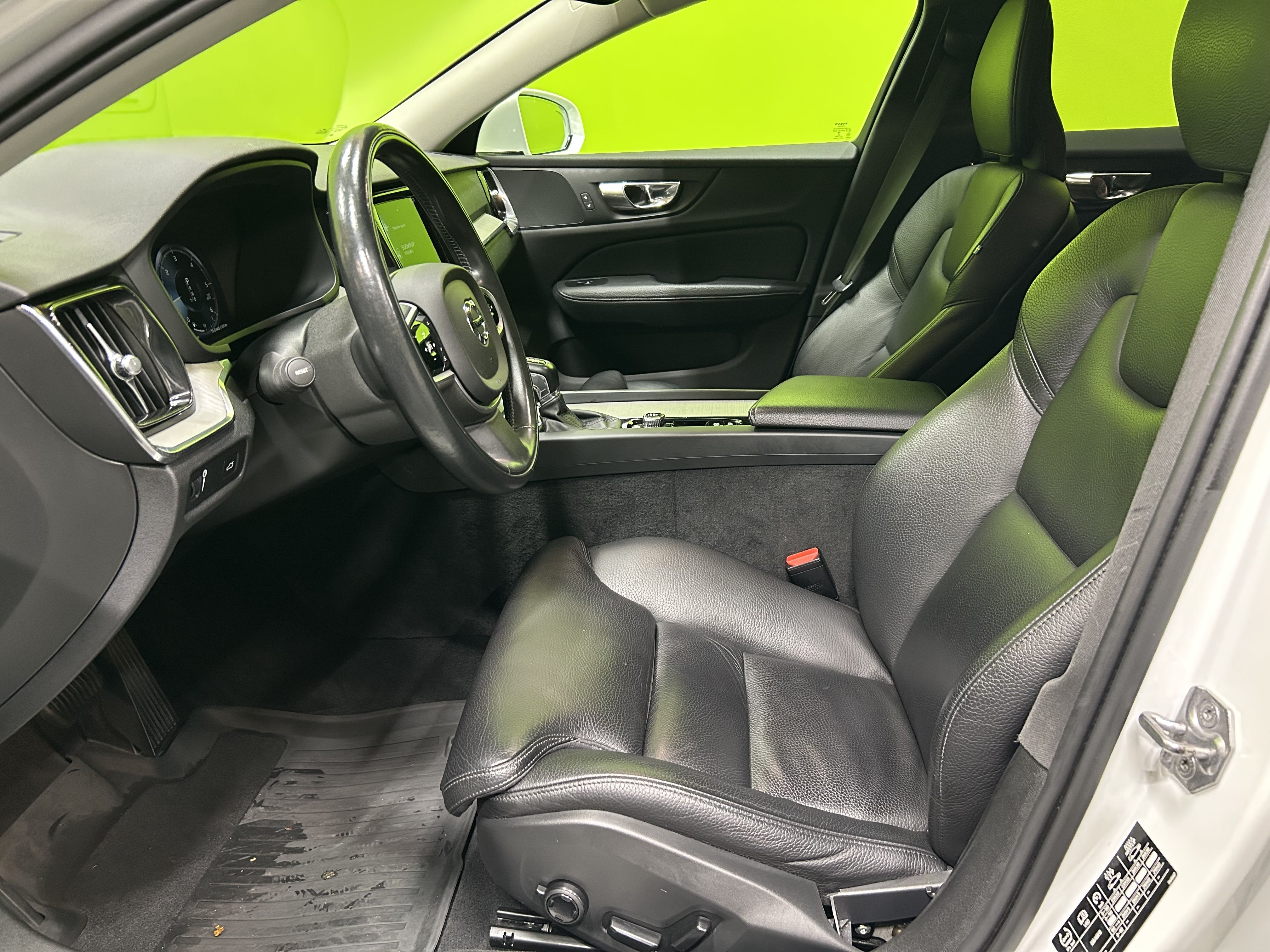 Volvo V60 2021