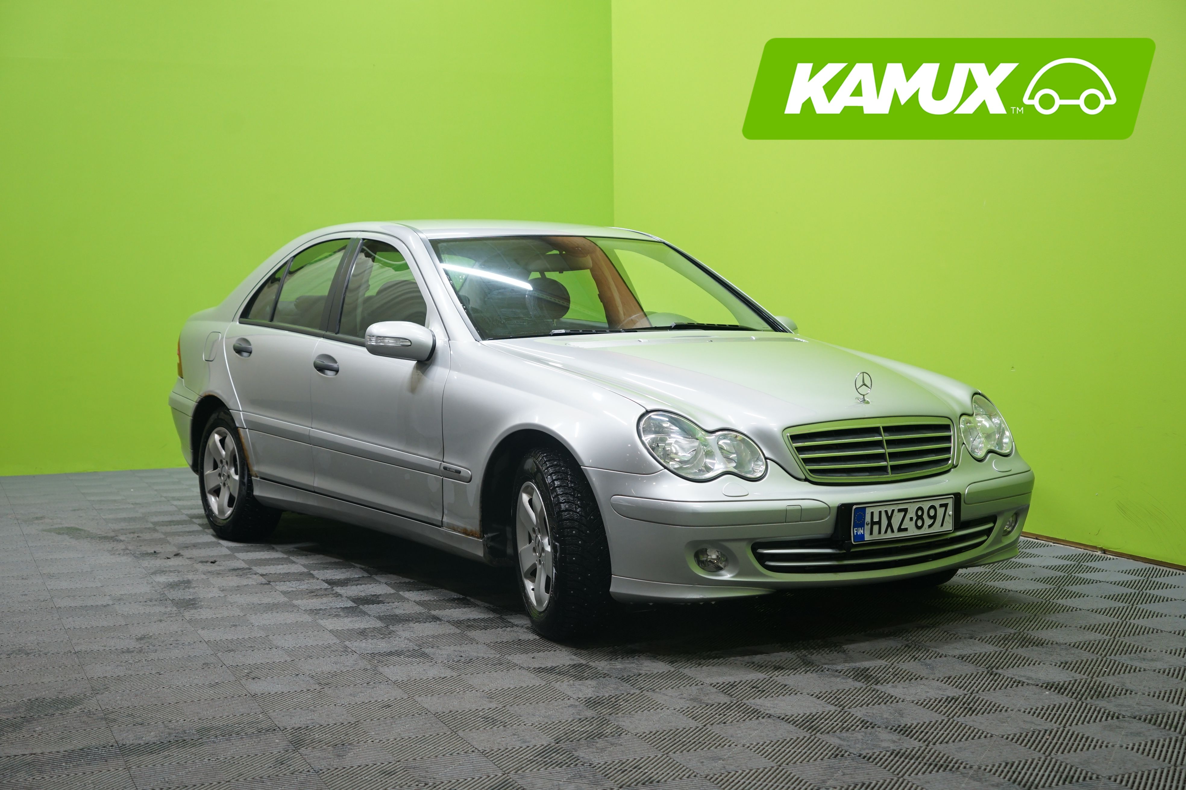 Mercedes-Benz C 2004