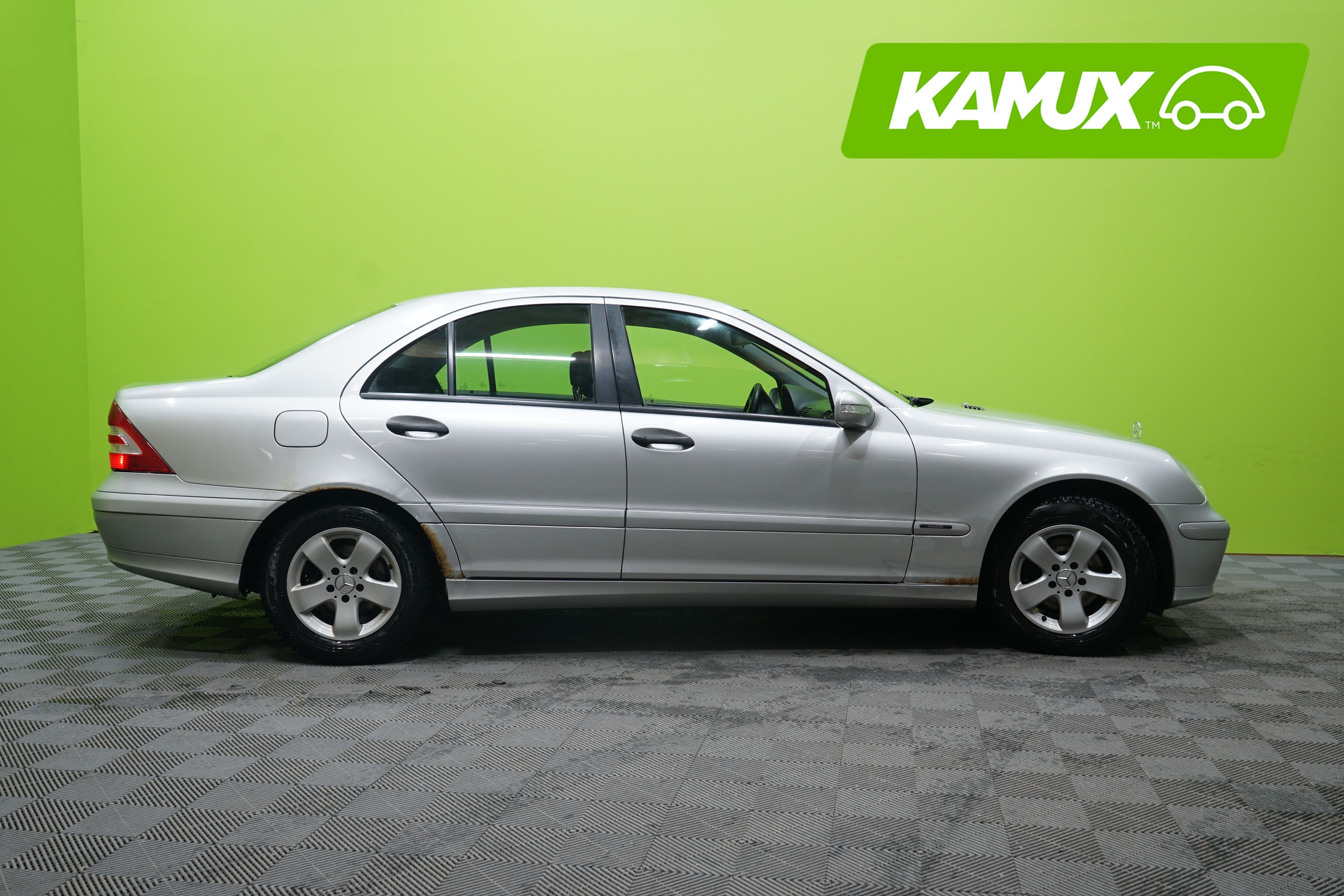 Mercedes-Benz C 2004