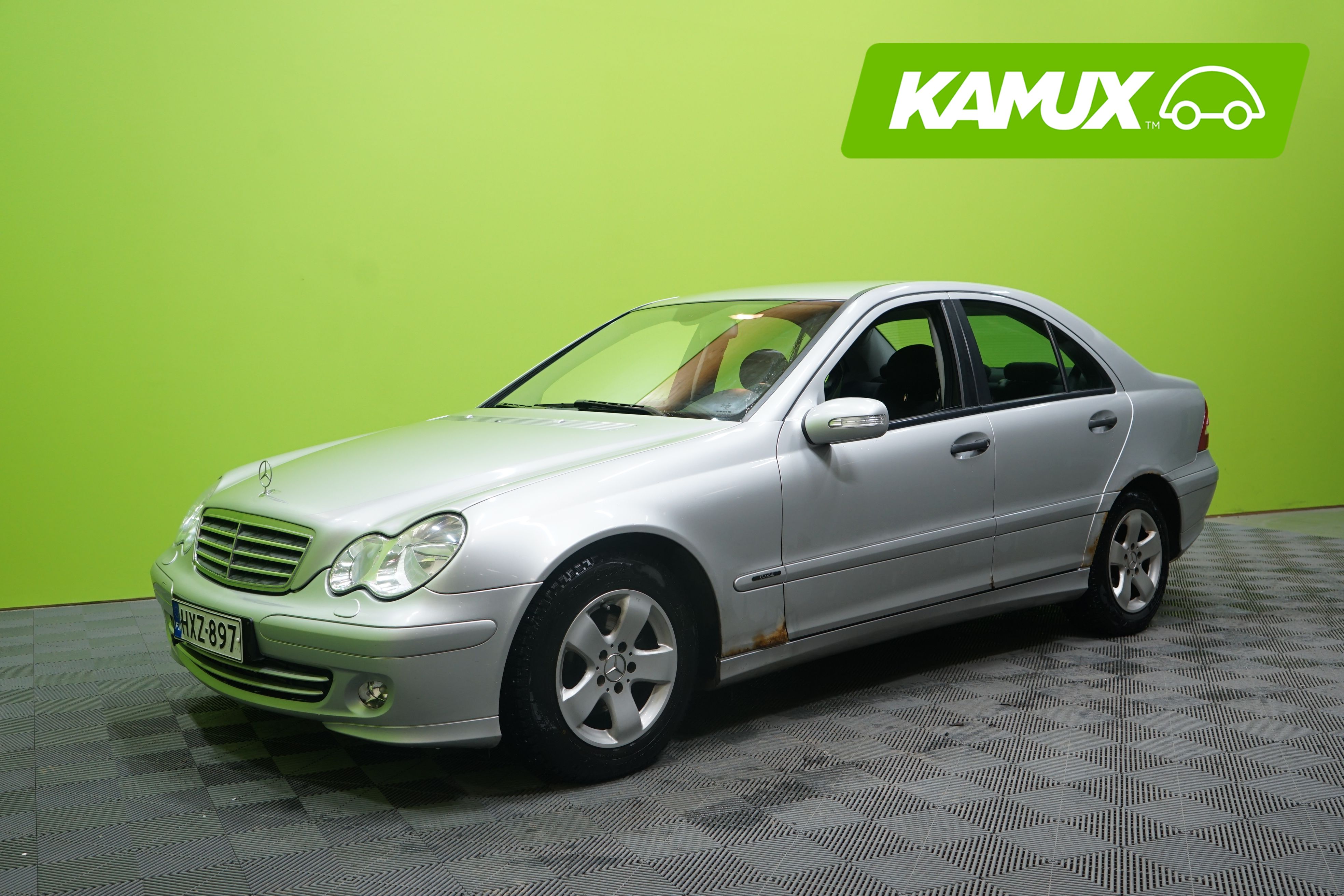 Mercedes-Benz C 2004
