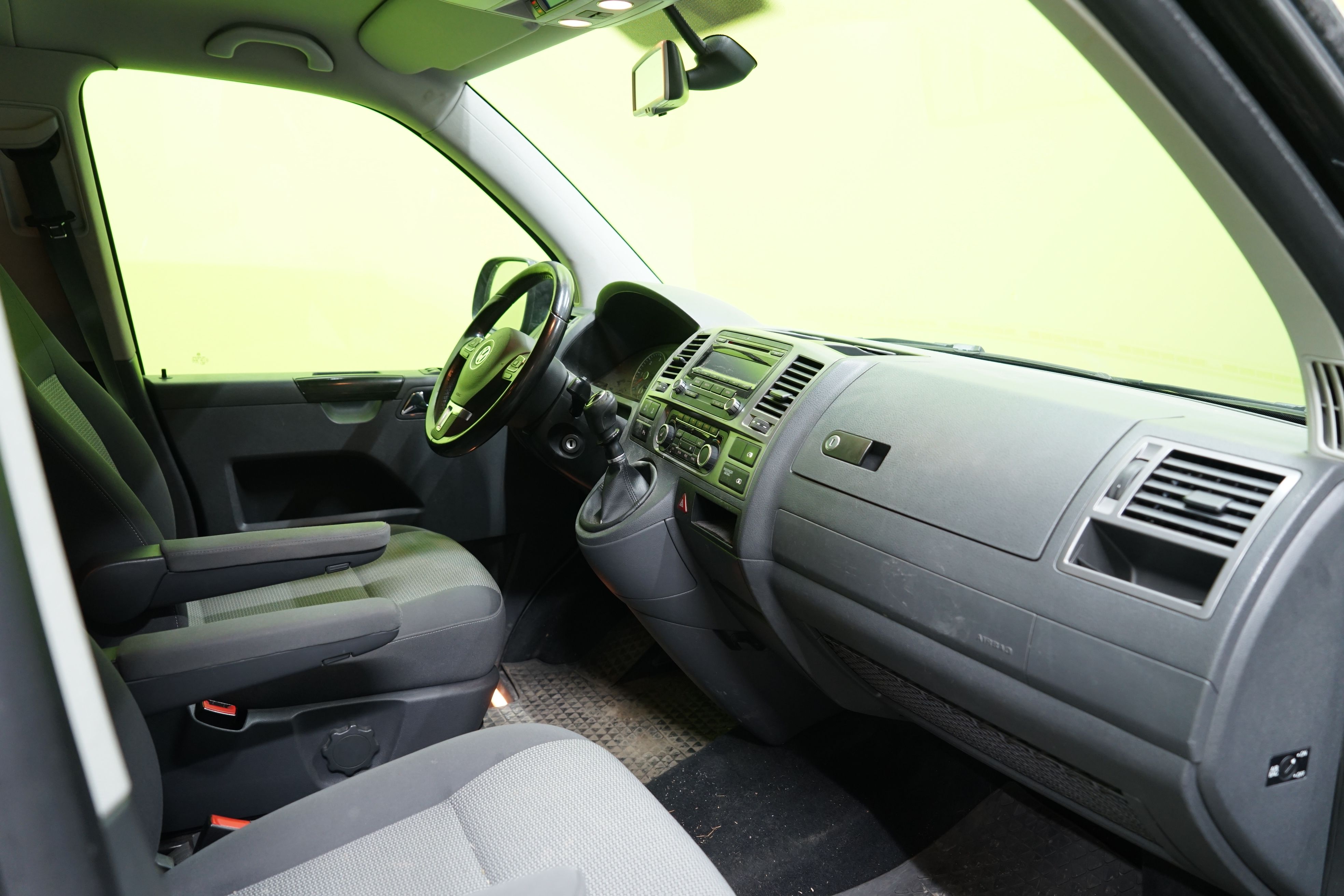 Volkswagen Caravelle 2014