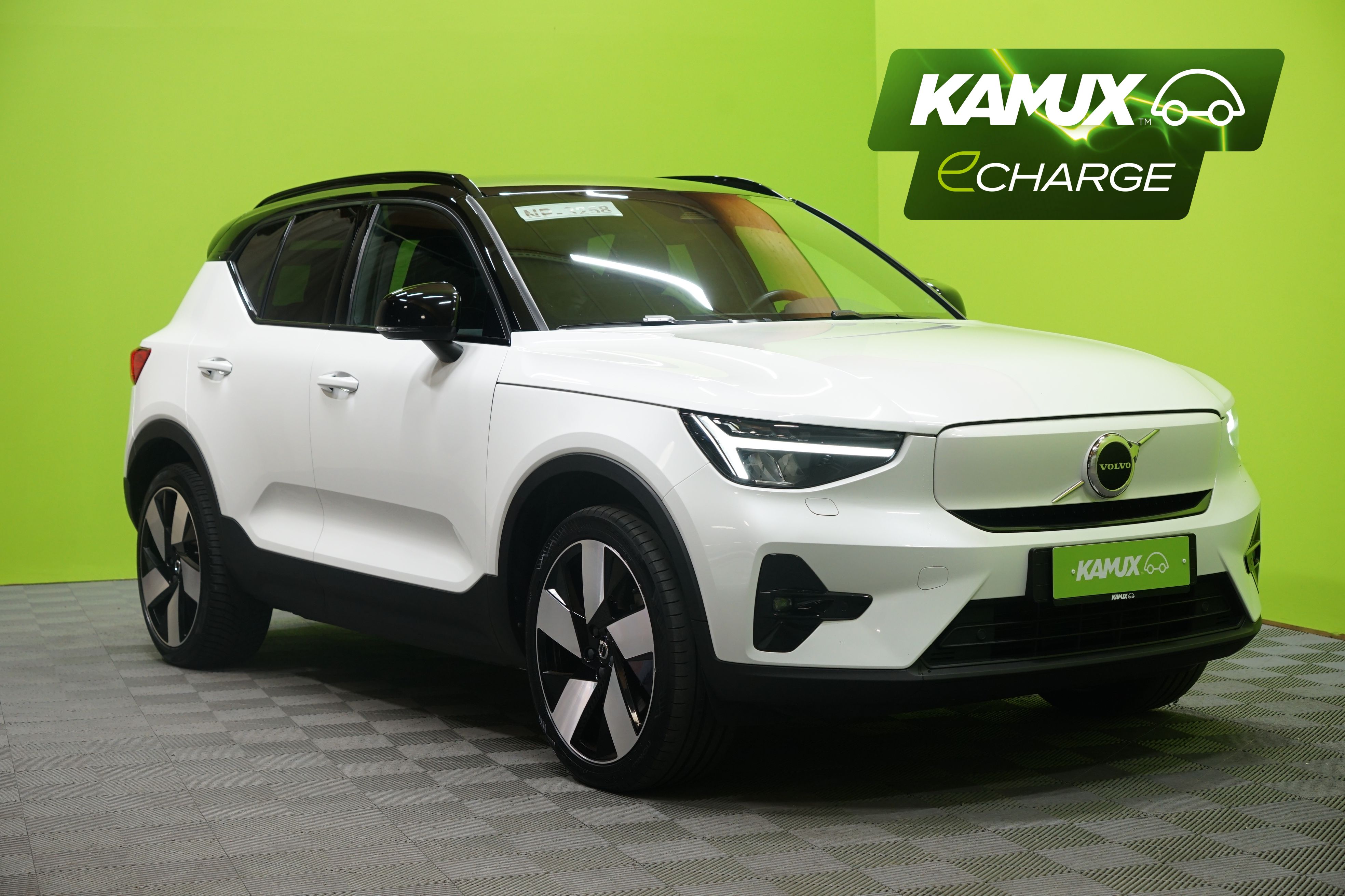 Volvo XC40 2023