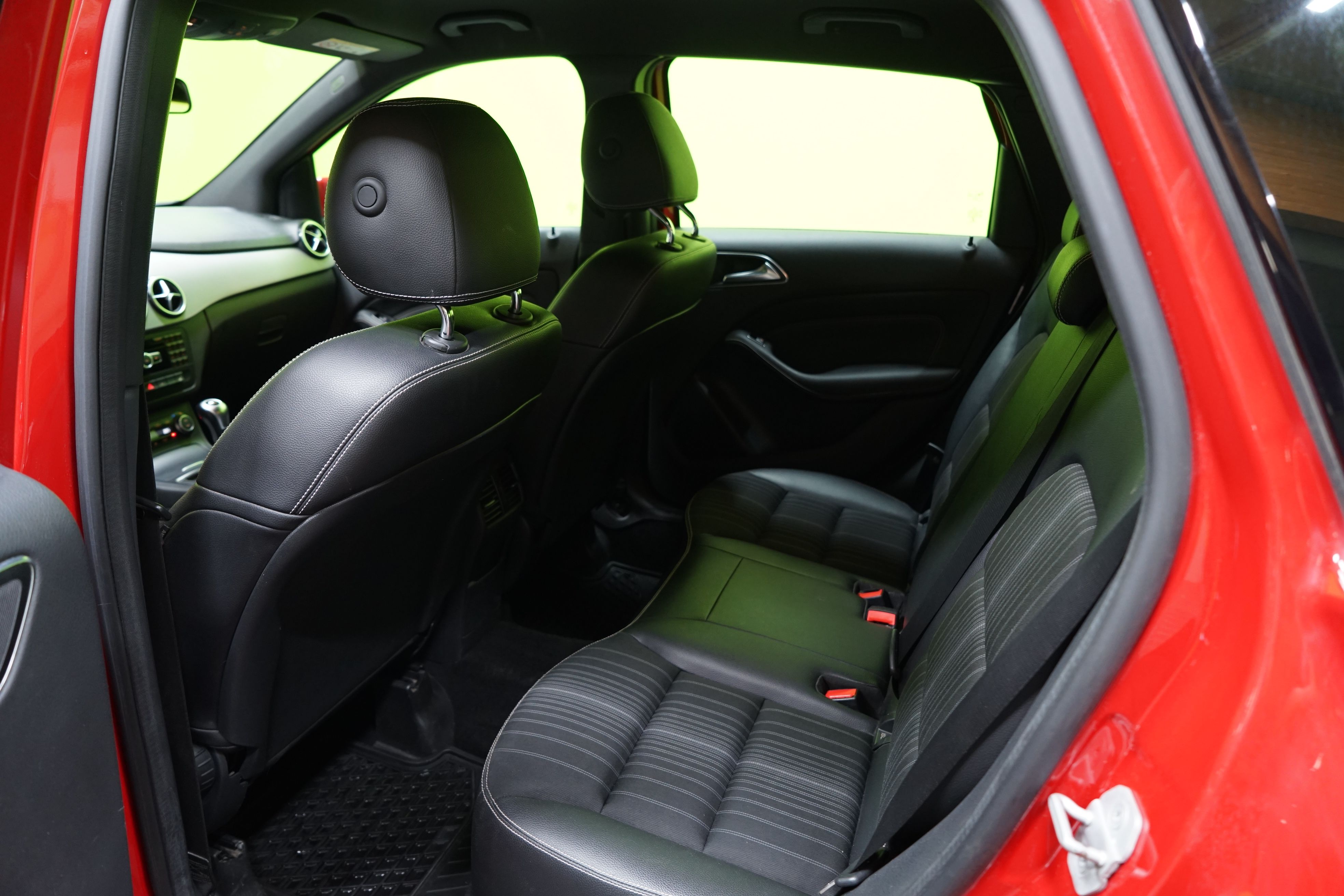 Mercedes-Benz B 2015