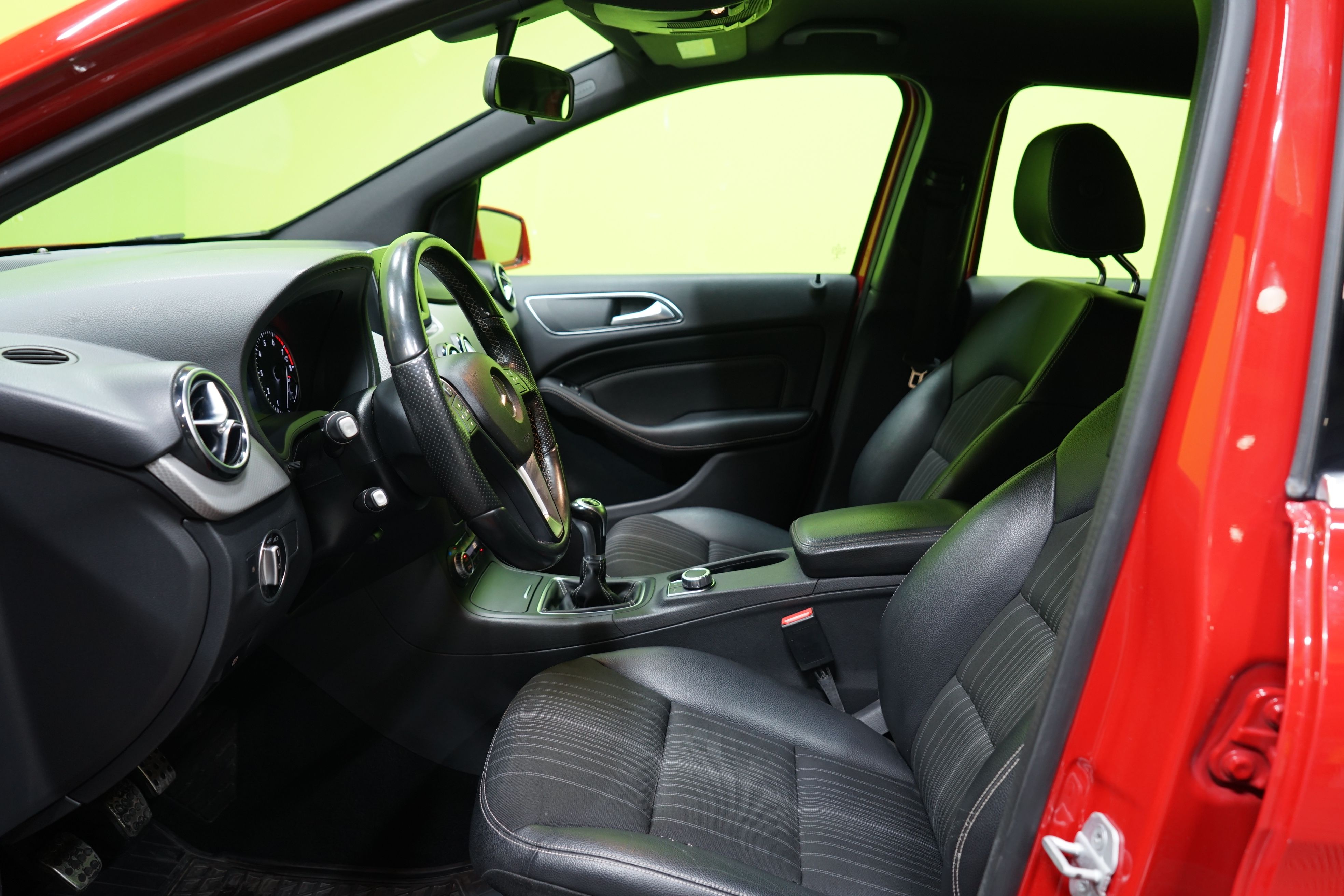 Mercedes-Benz B 2015