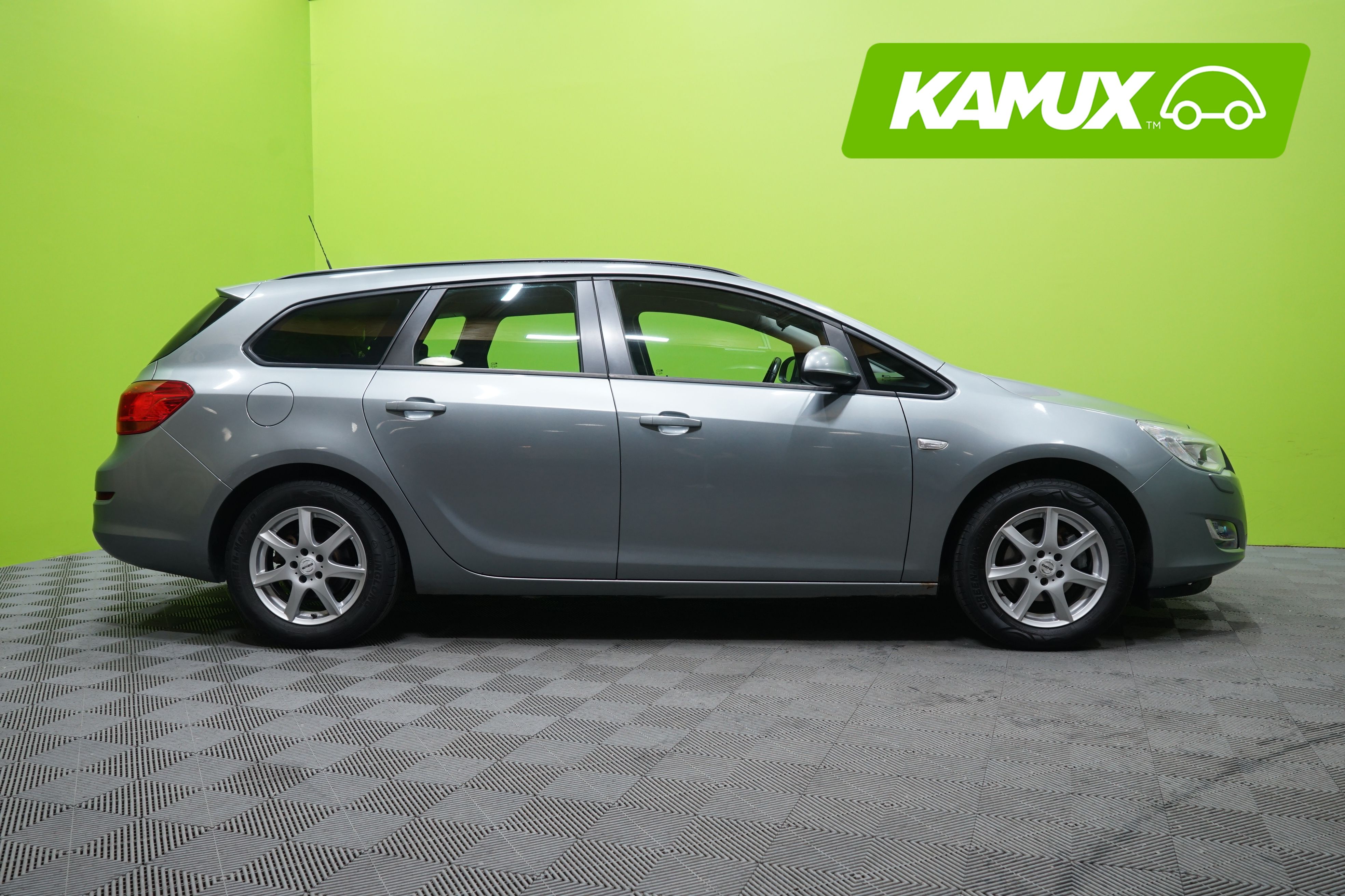Opel Astra 2012
