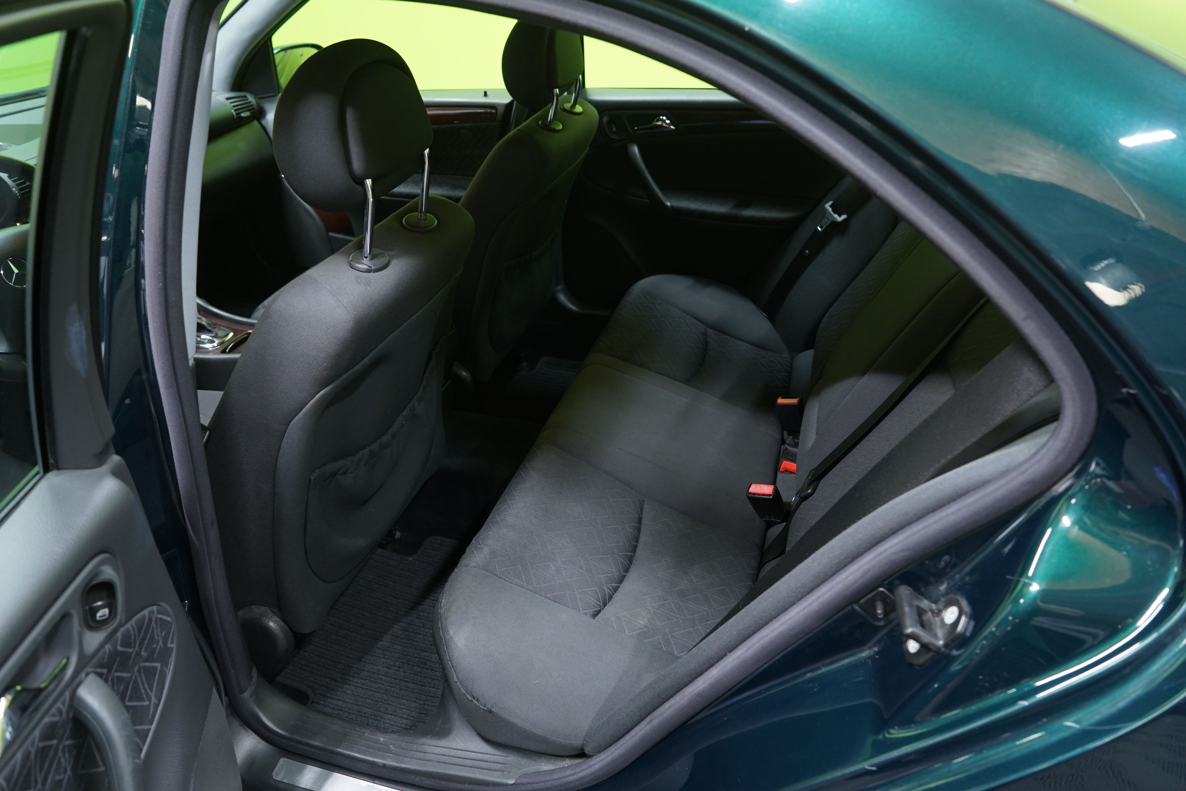 Mercedes-Benz C 2003