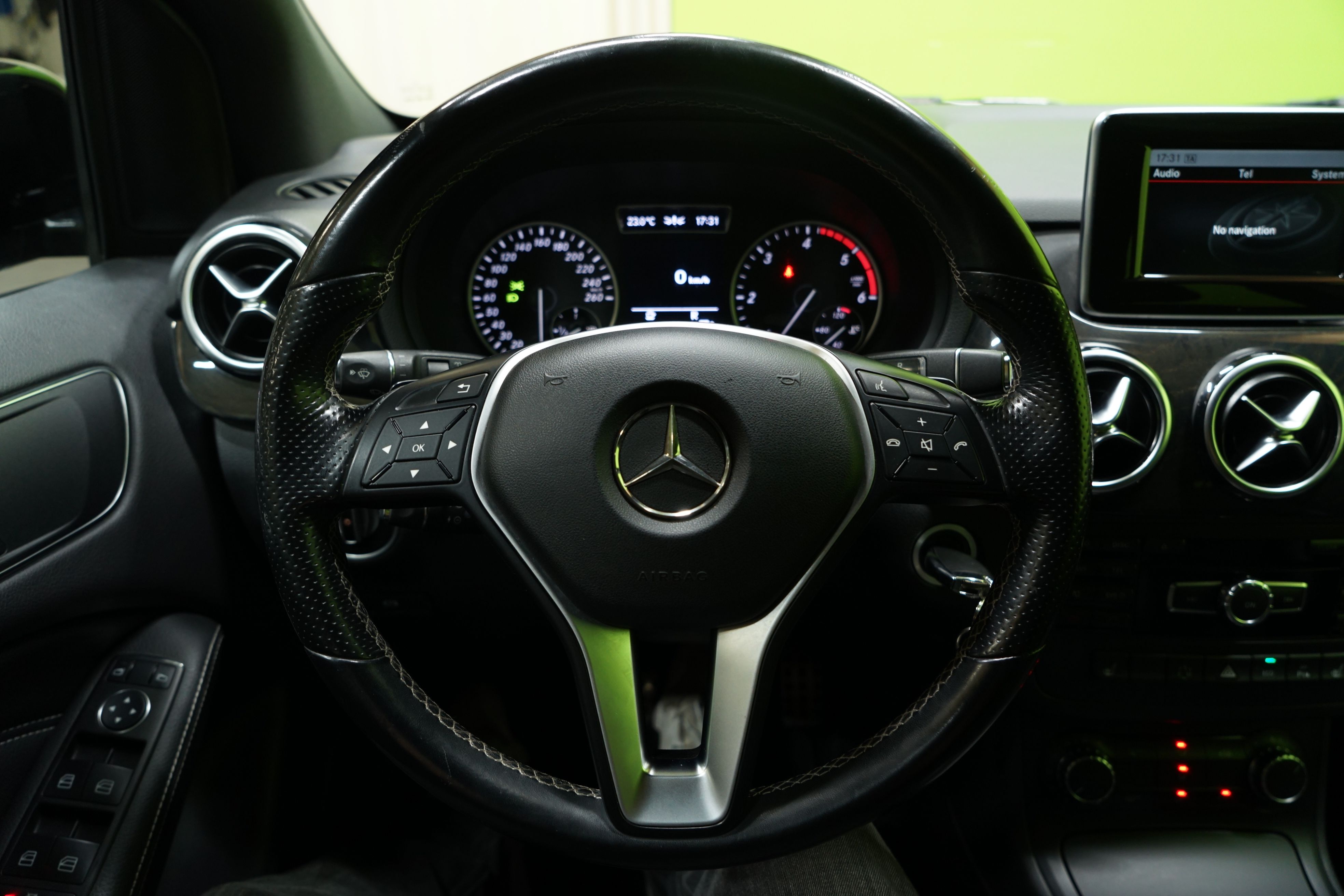 Mercedes-Benz B 2013
