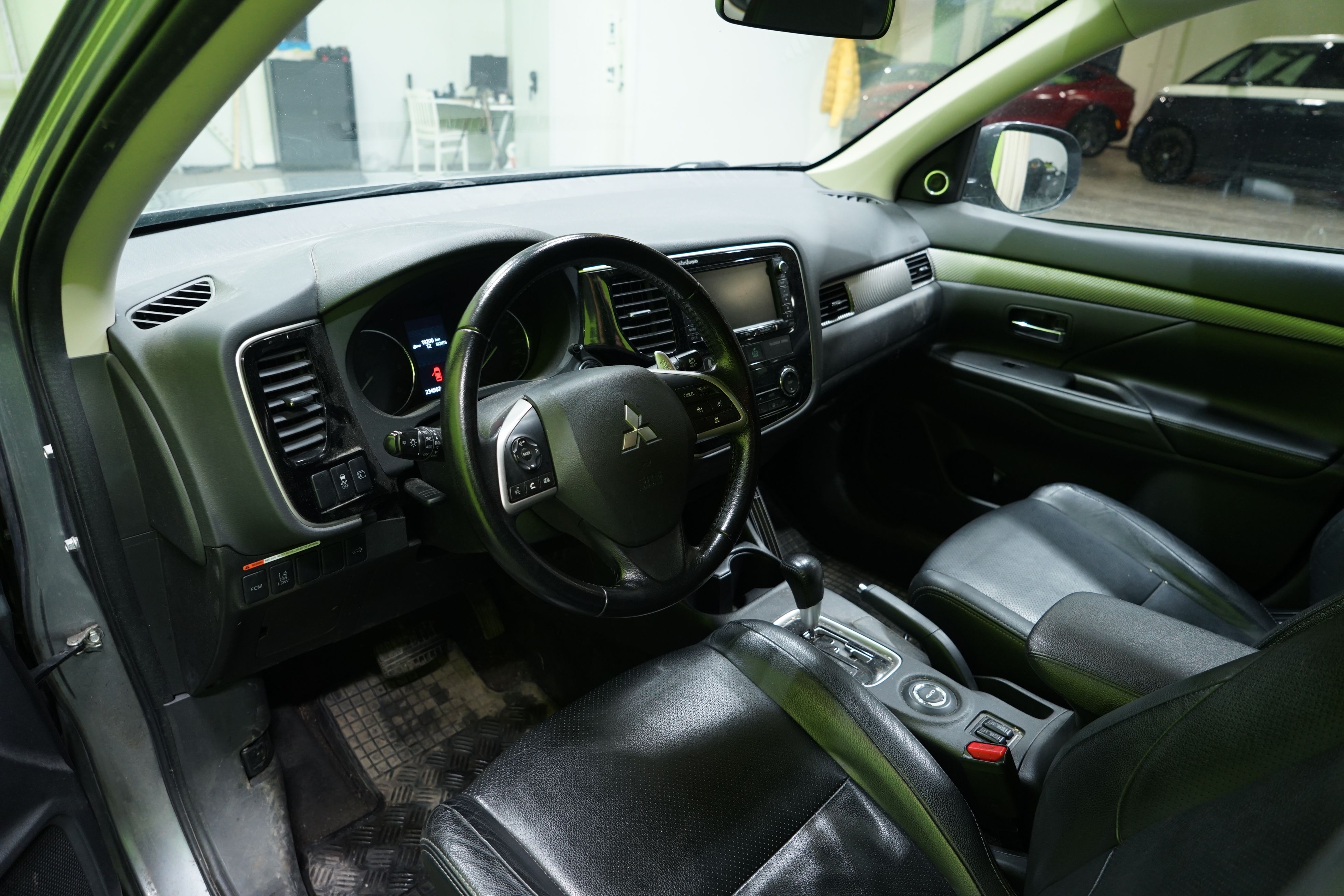 Mitsubishi Outlander 2013