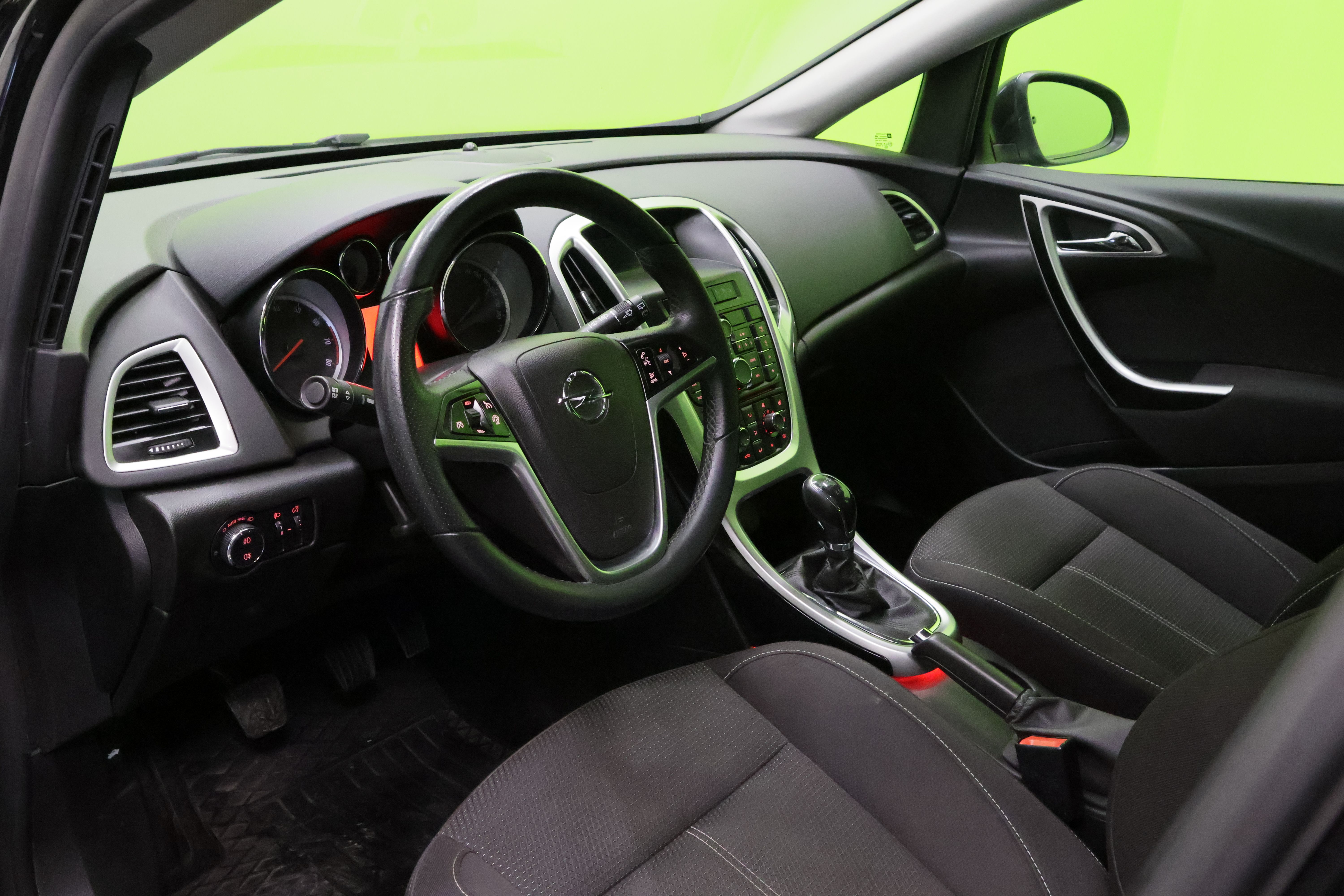 Opel Astra 2014