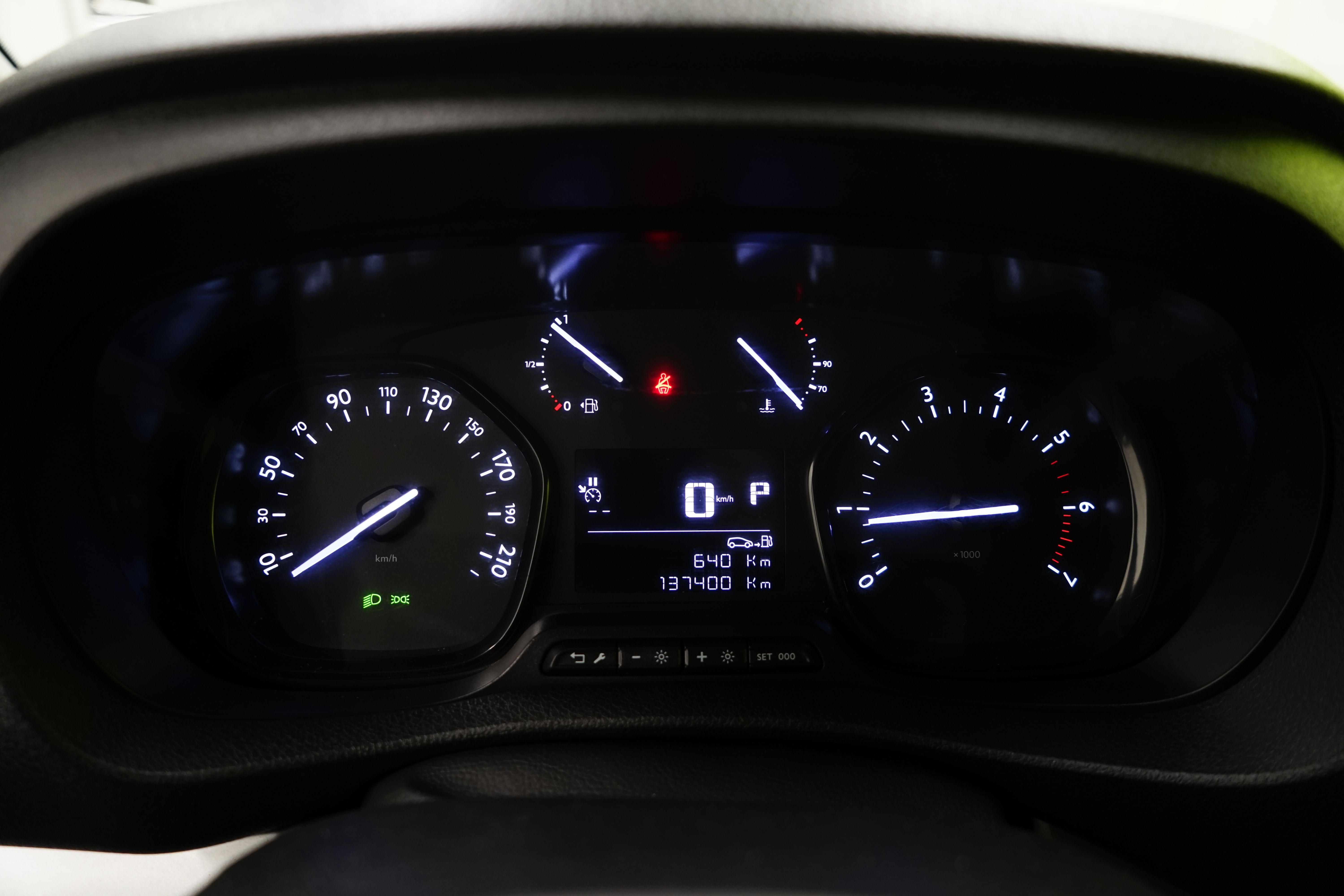 Peugeot Traveller 2019