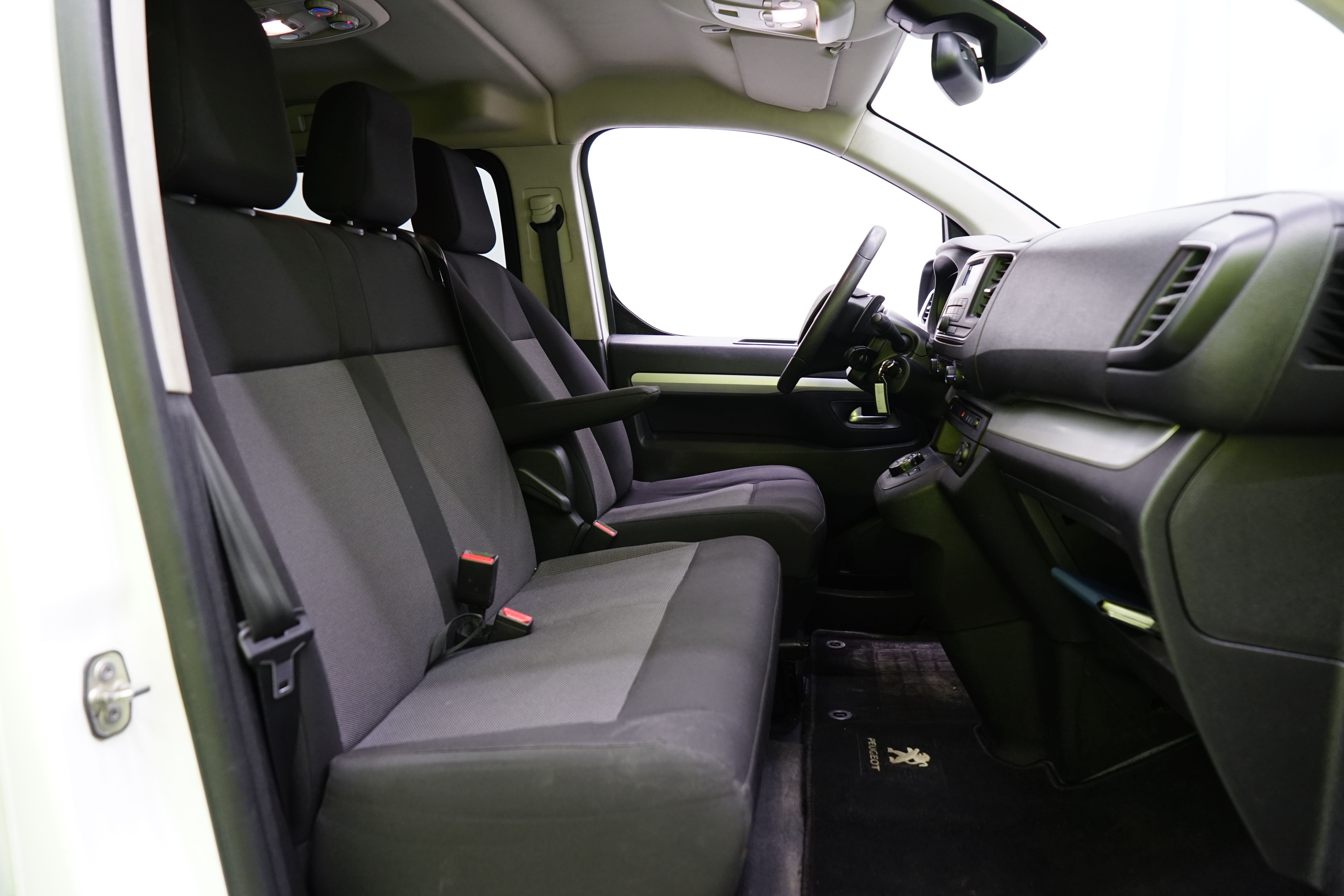 Peugeot Traveller 2019