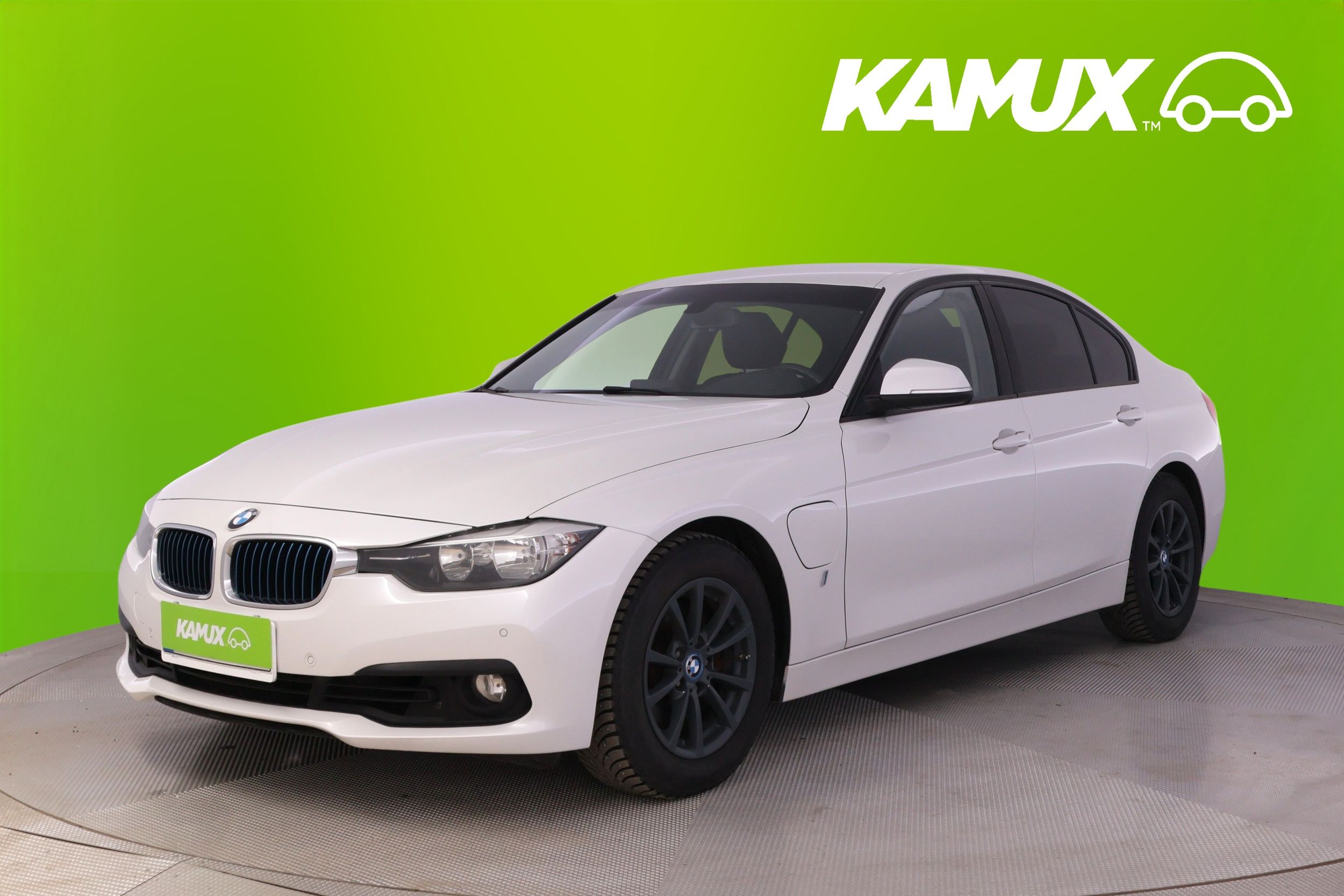 BMW 330 2016