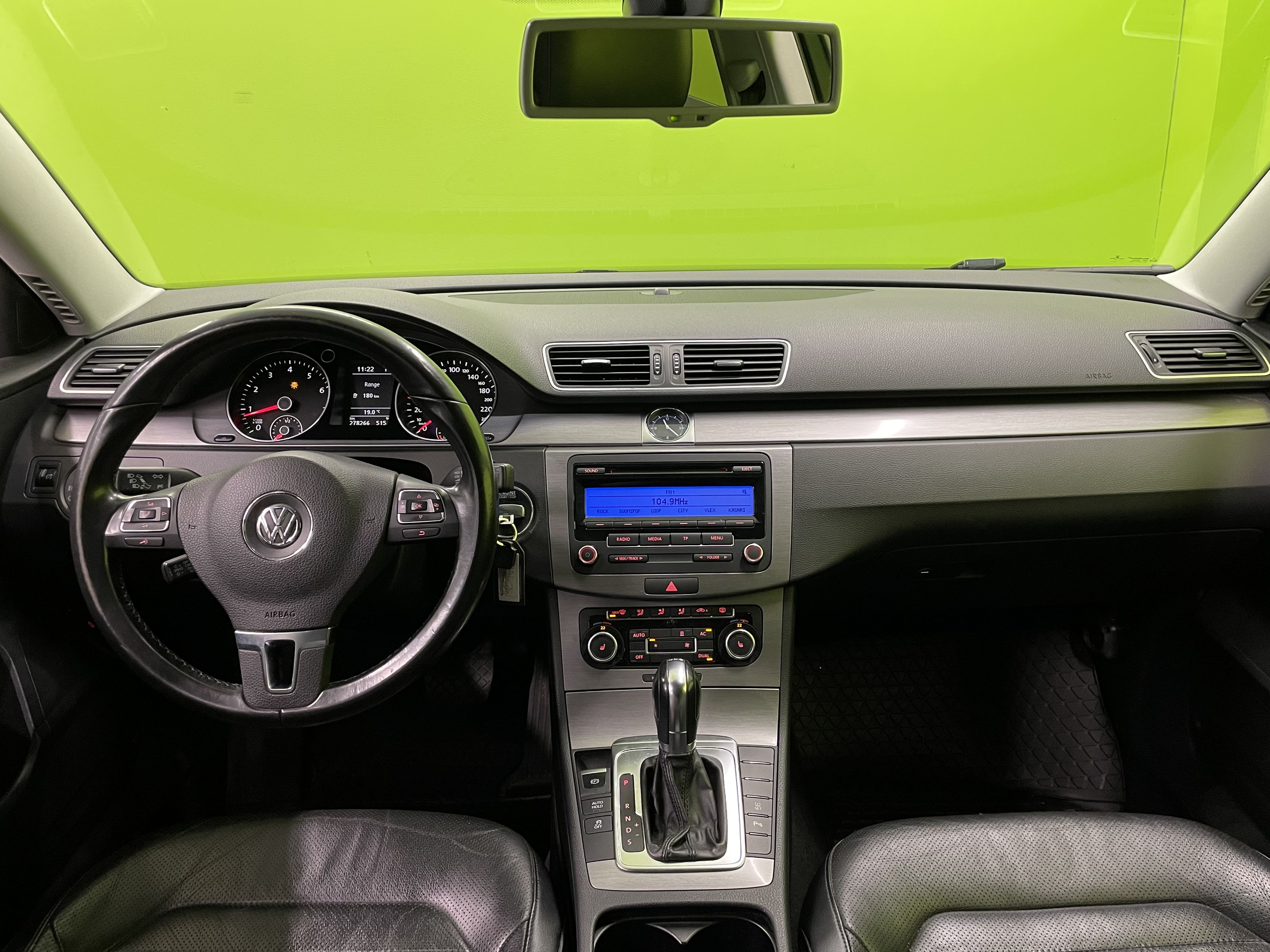 Volkswagen Passat 2011