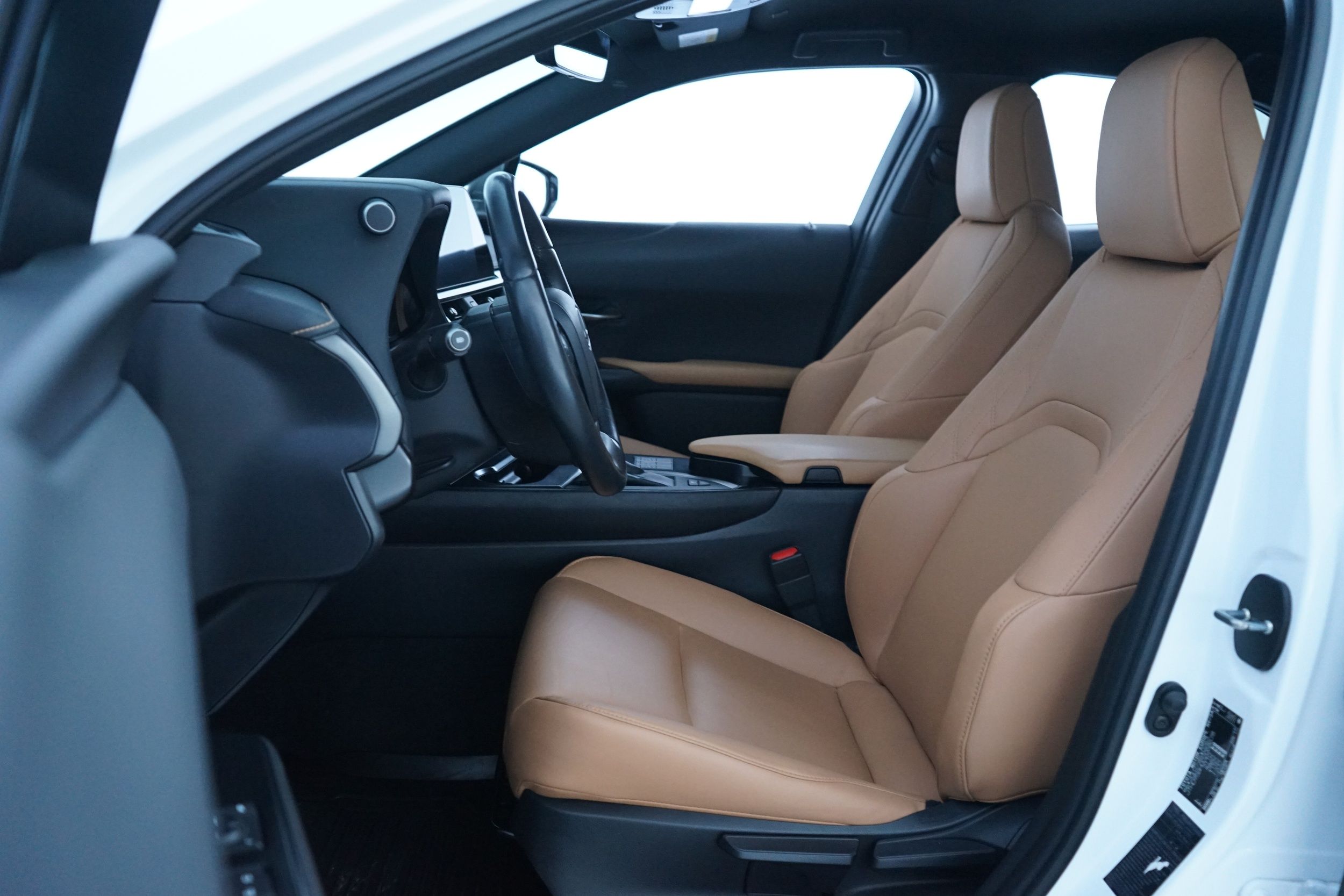 Lexus UX 2023