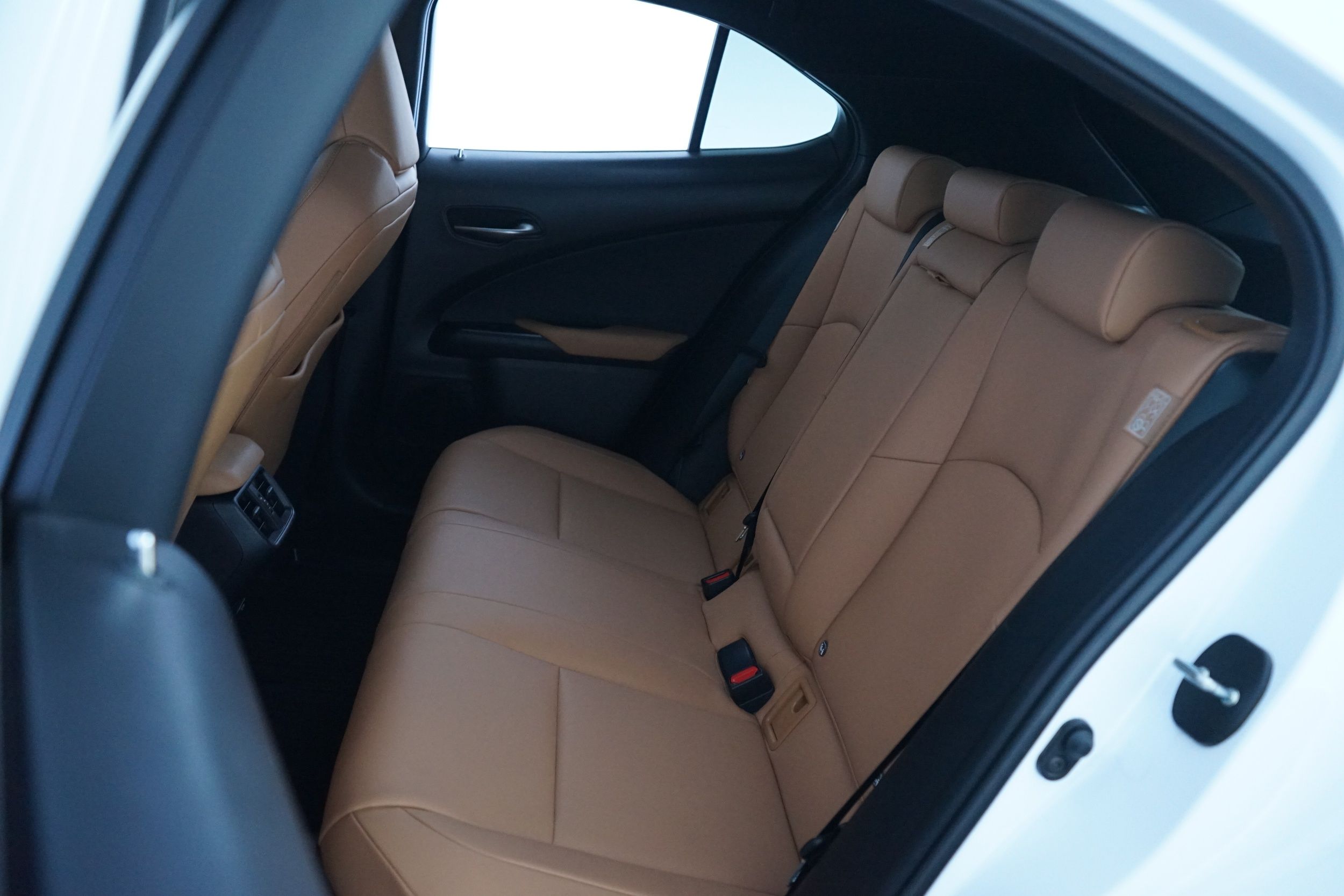 Lexus UX 2023