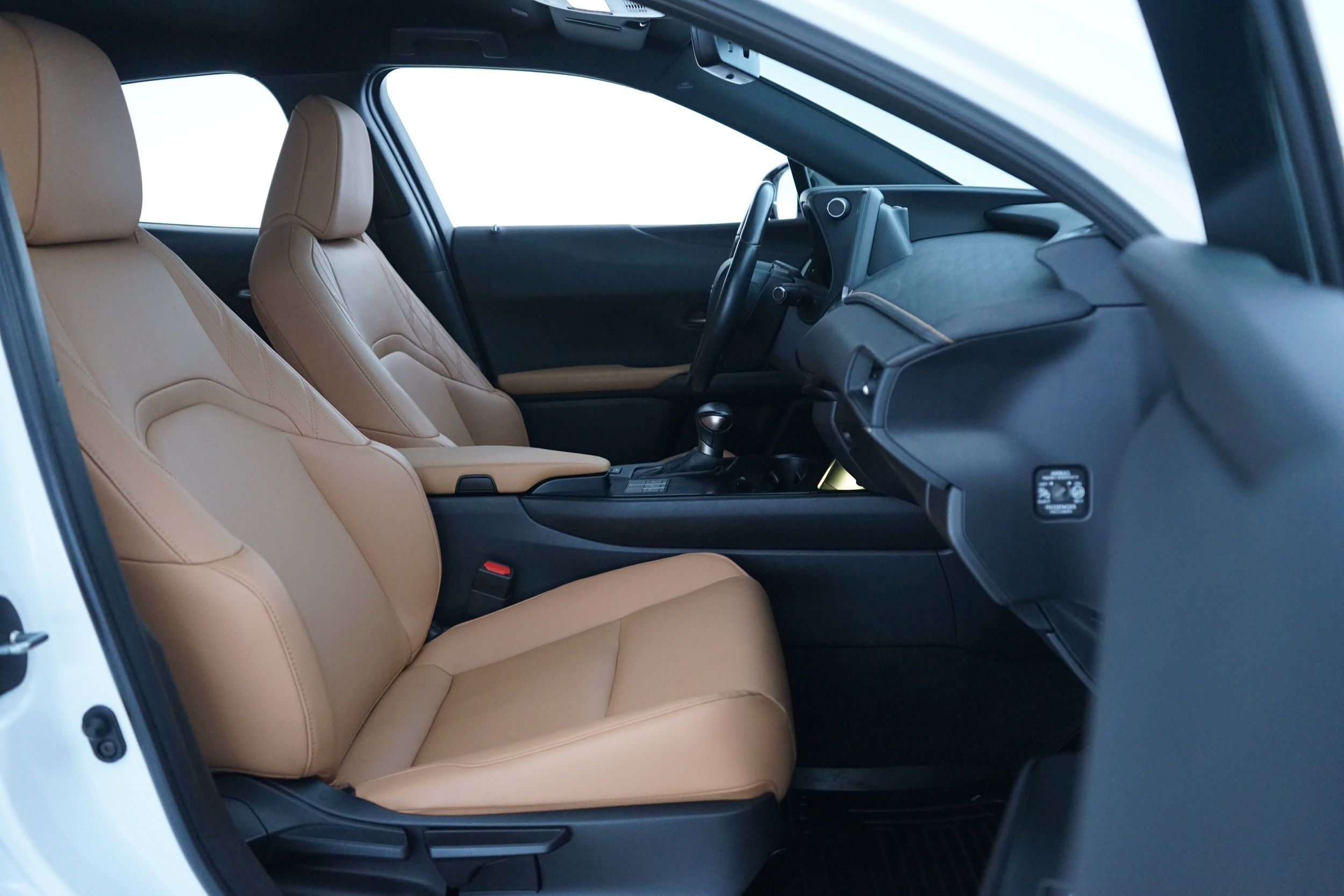 Lexus UX 2023