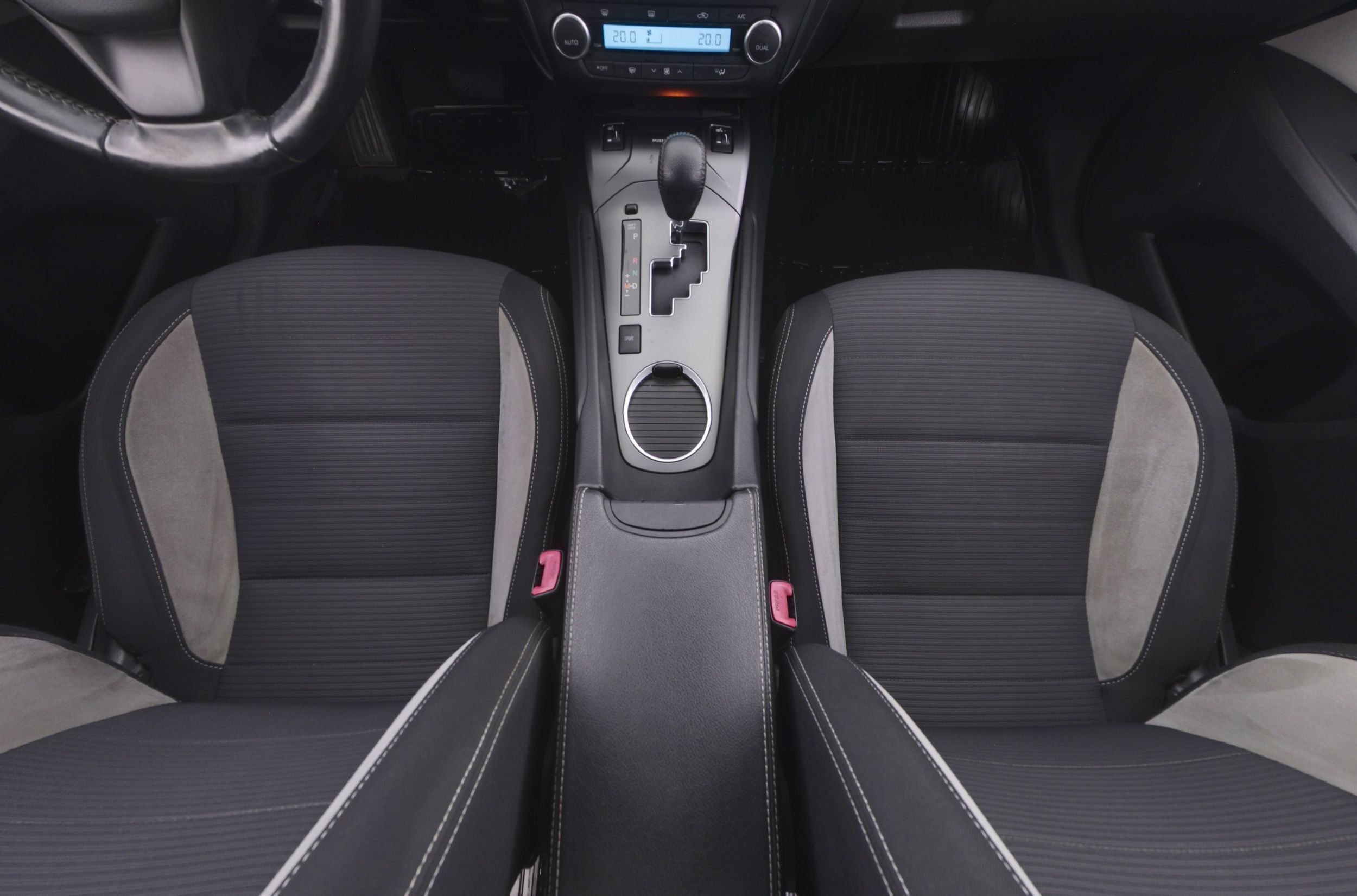 Toyota Avensis 2016