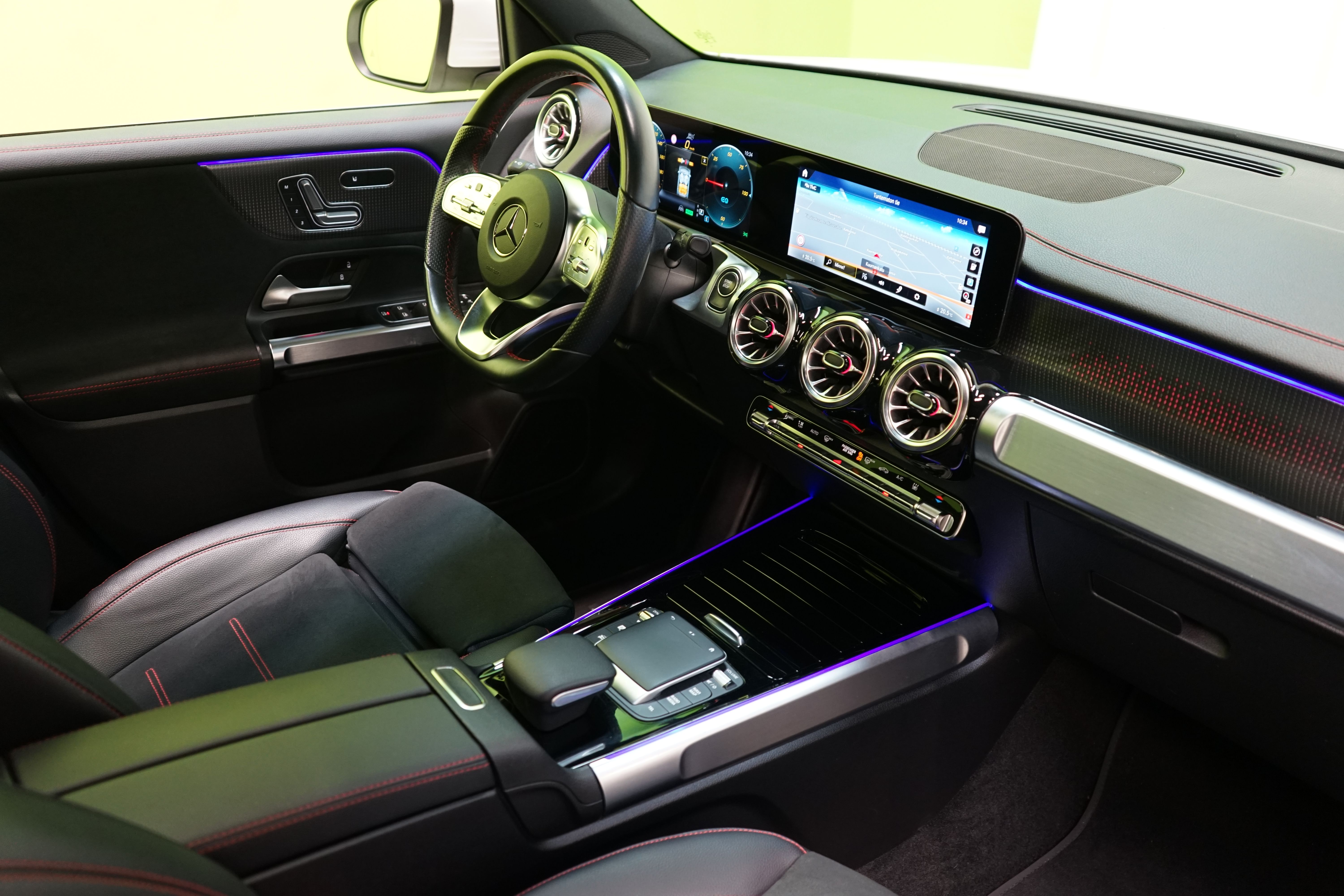 Mercedes-Benz EQB 2022