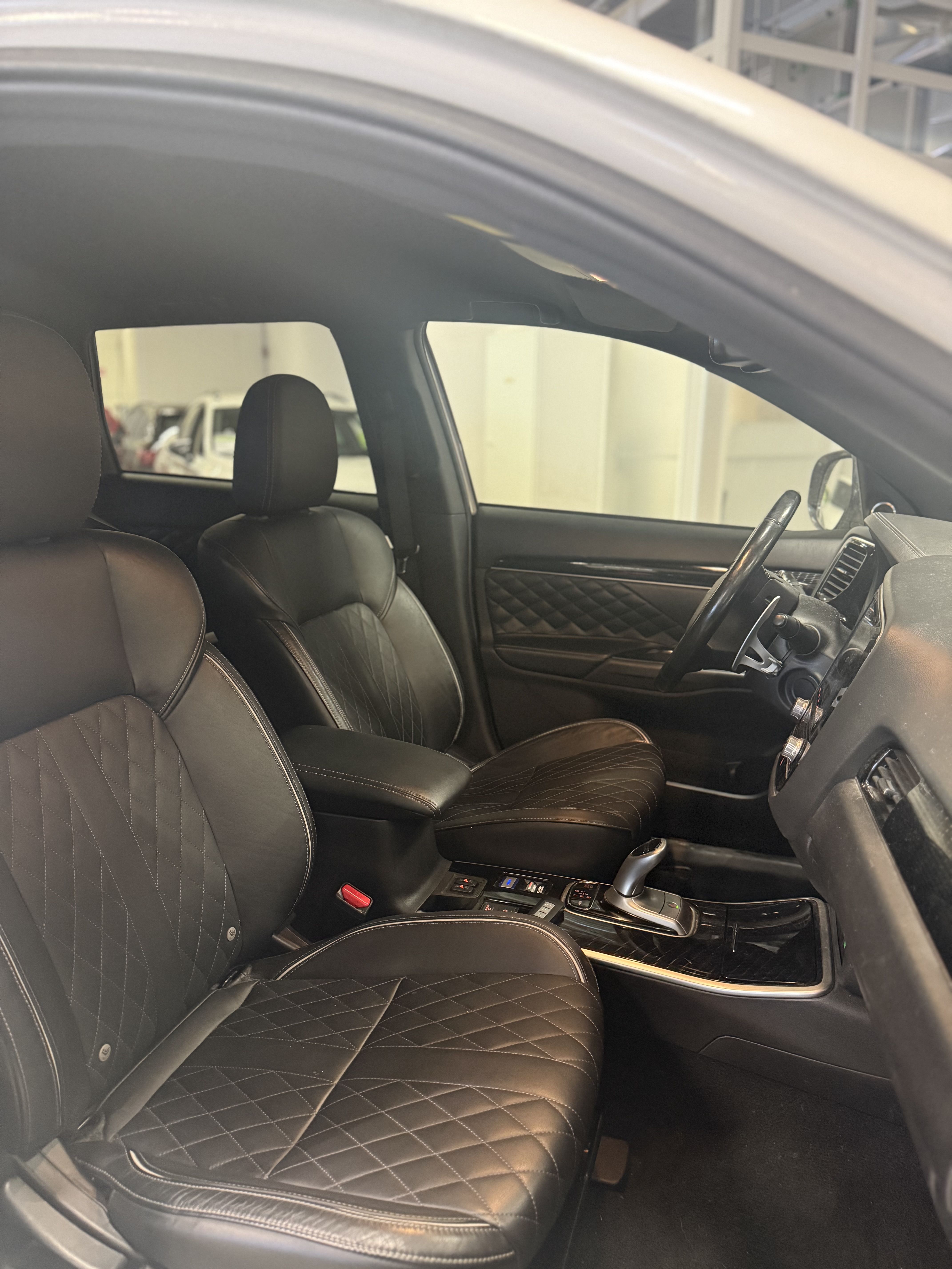 Mitsubishi Outlander PHEV 2020