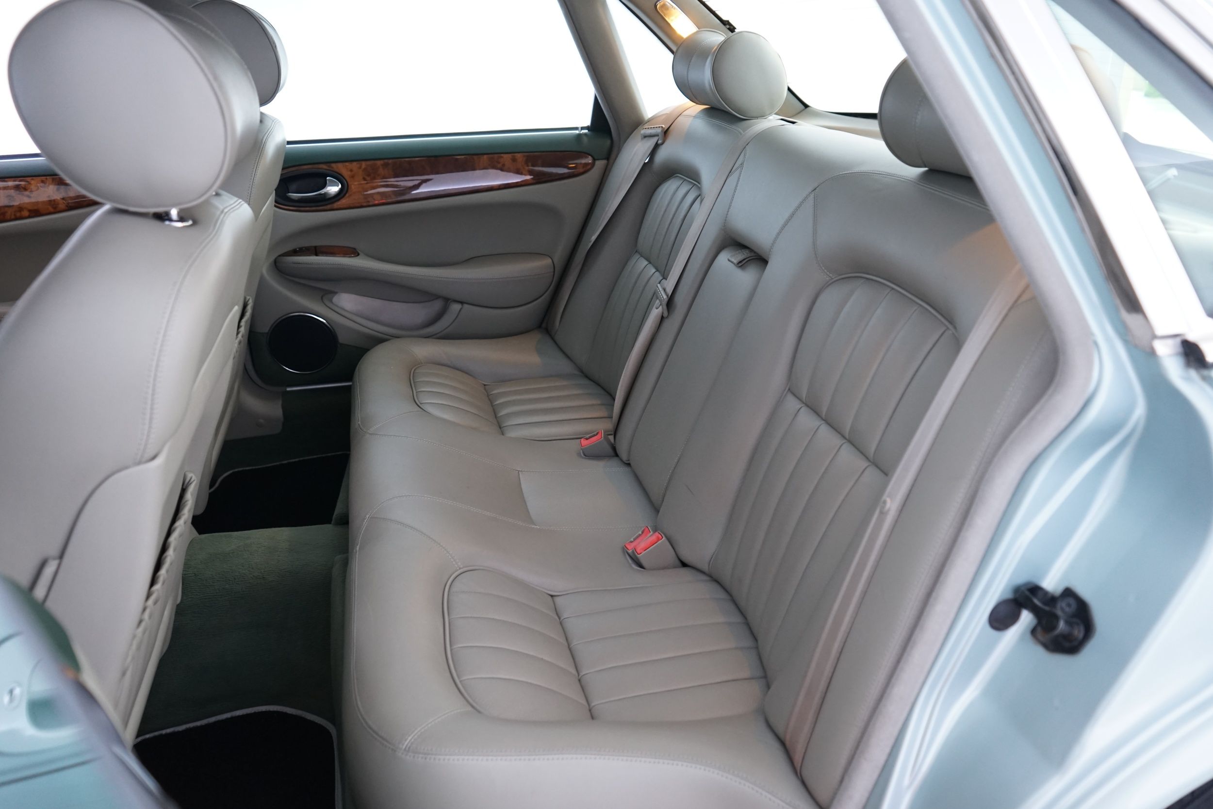 Jaguar Sovereign 2000