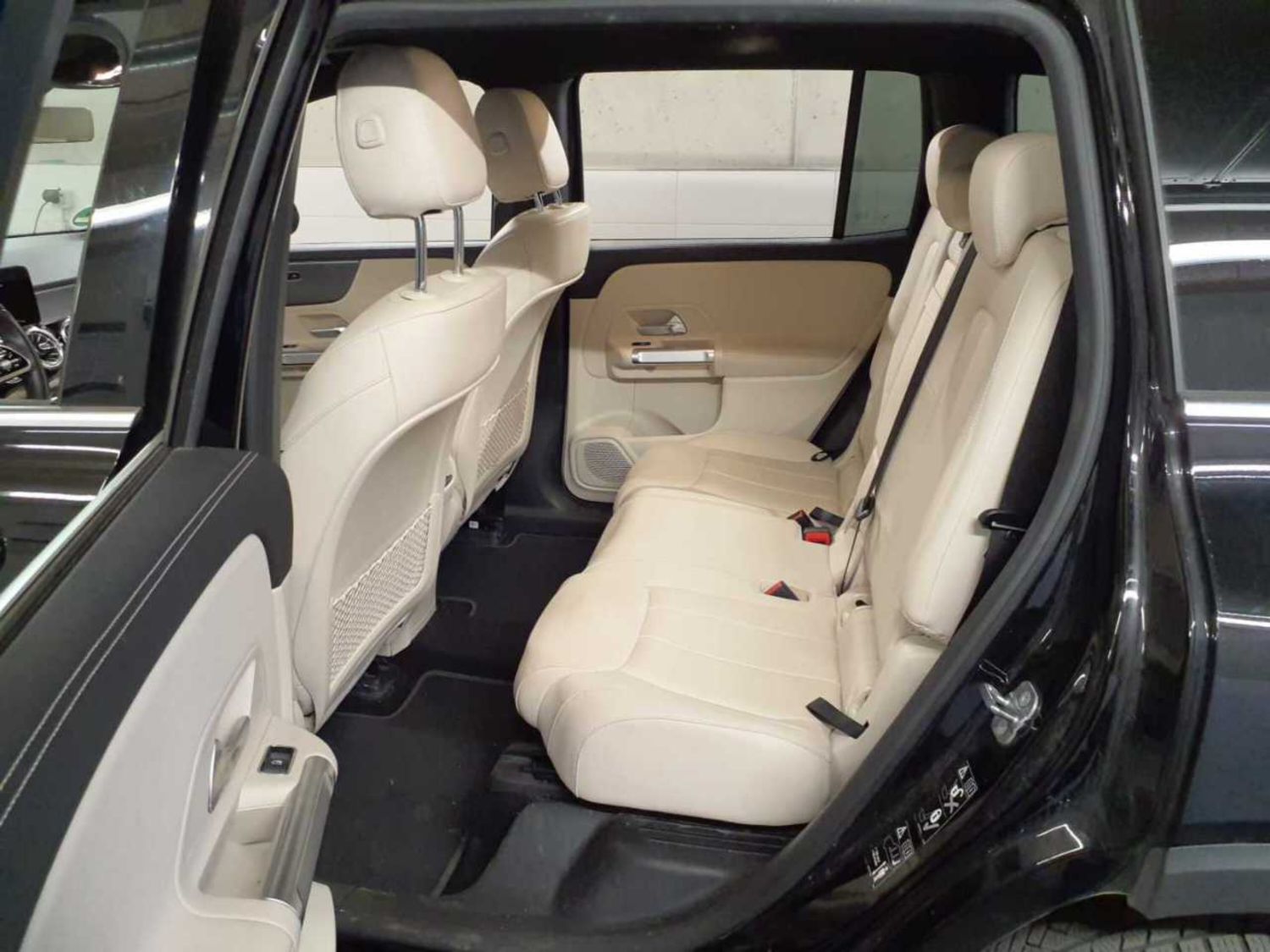 Mercedes-Benz EQB 2023