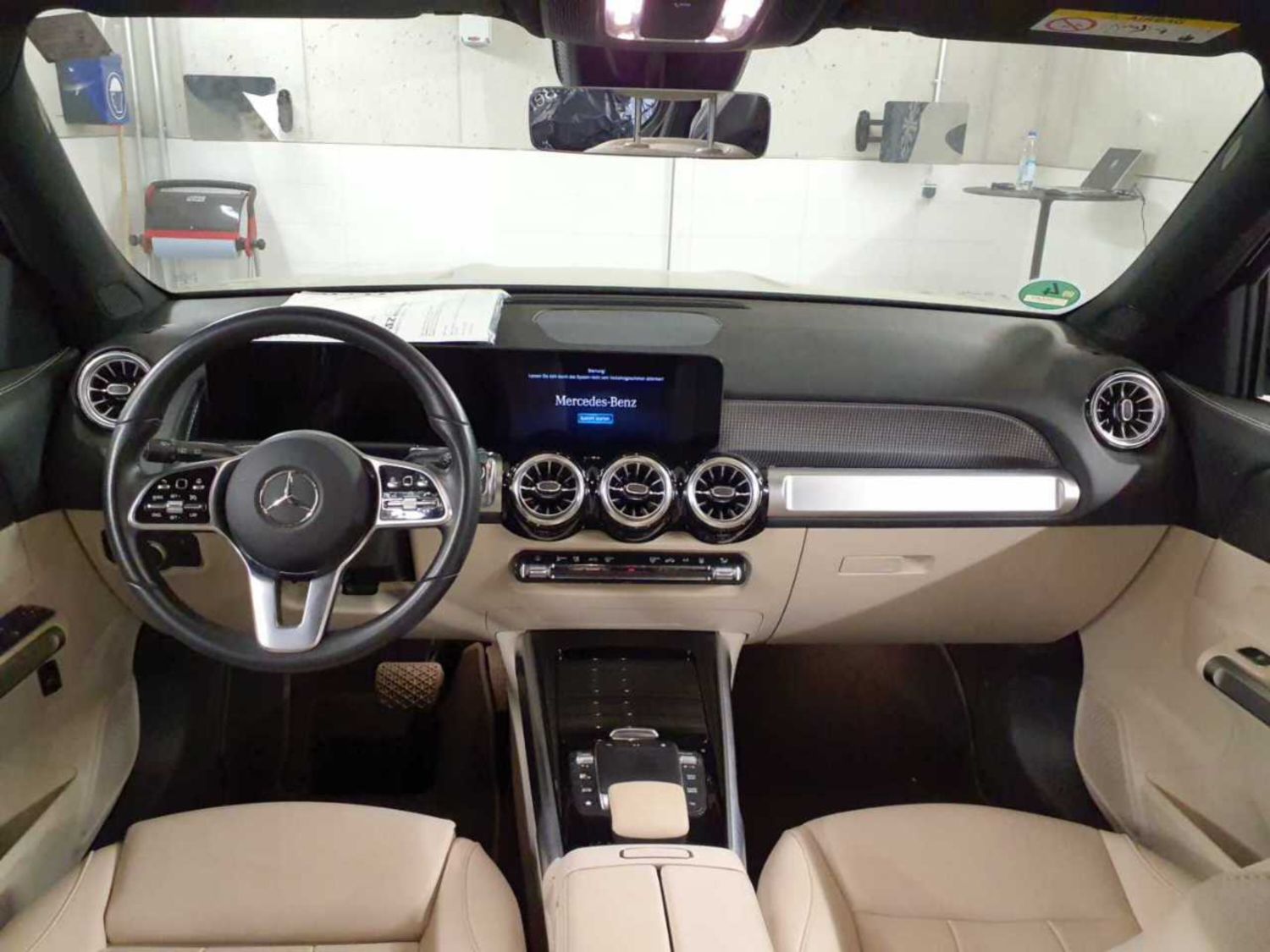 Mercedes-Benz EQB 2023