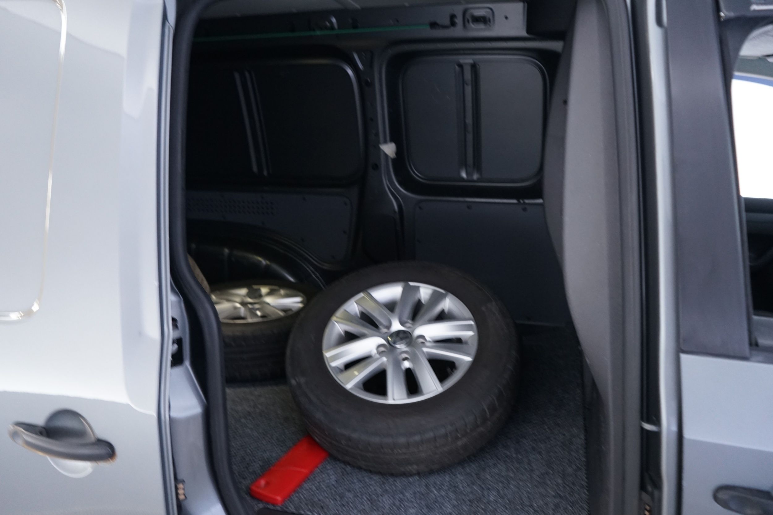 Volkswagen Caddy Maxi 2011