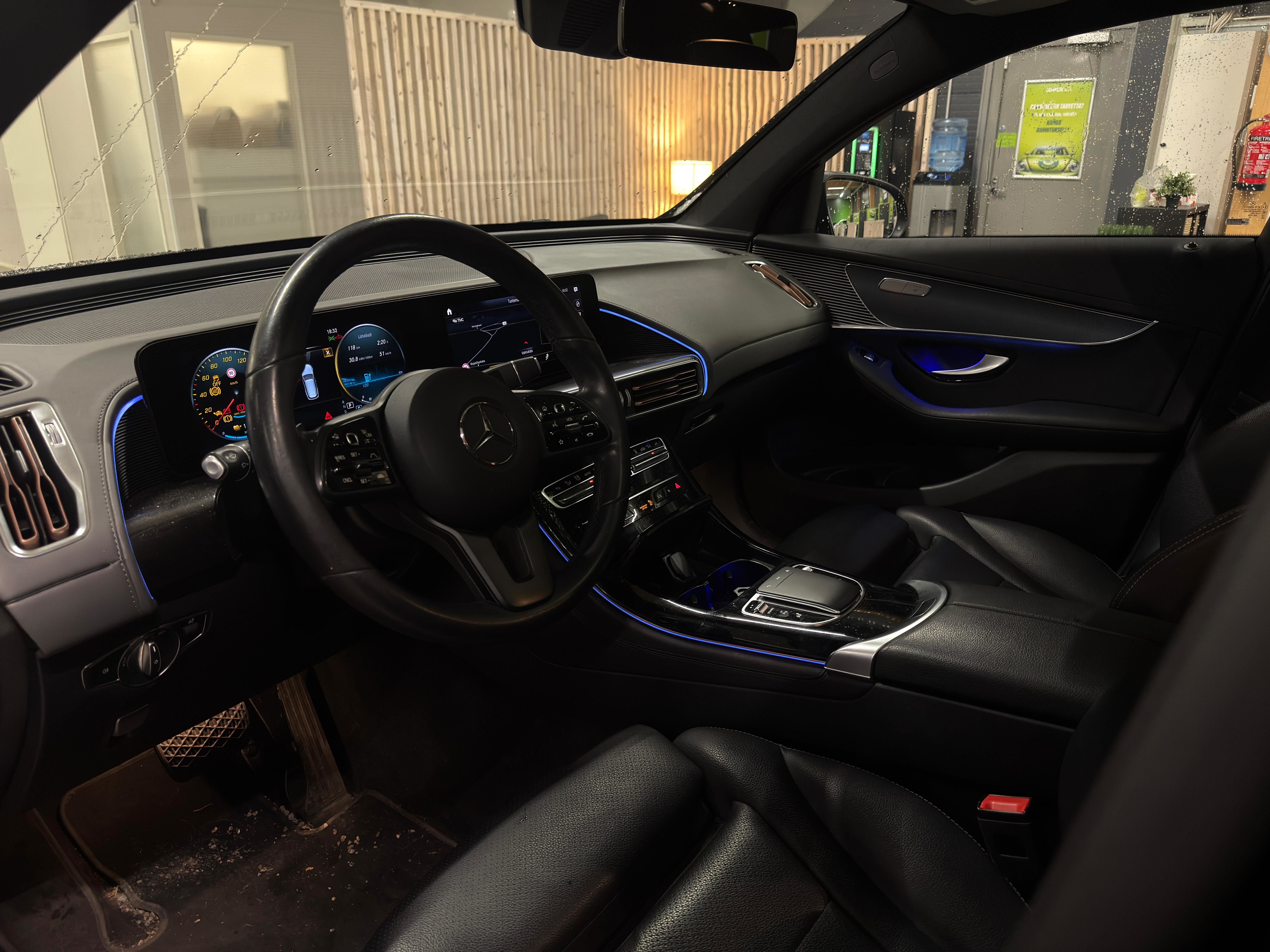 Mercedes-Benz EQC 2021