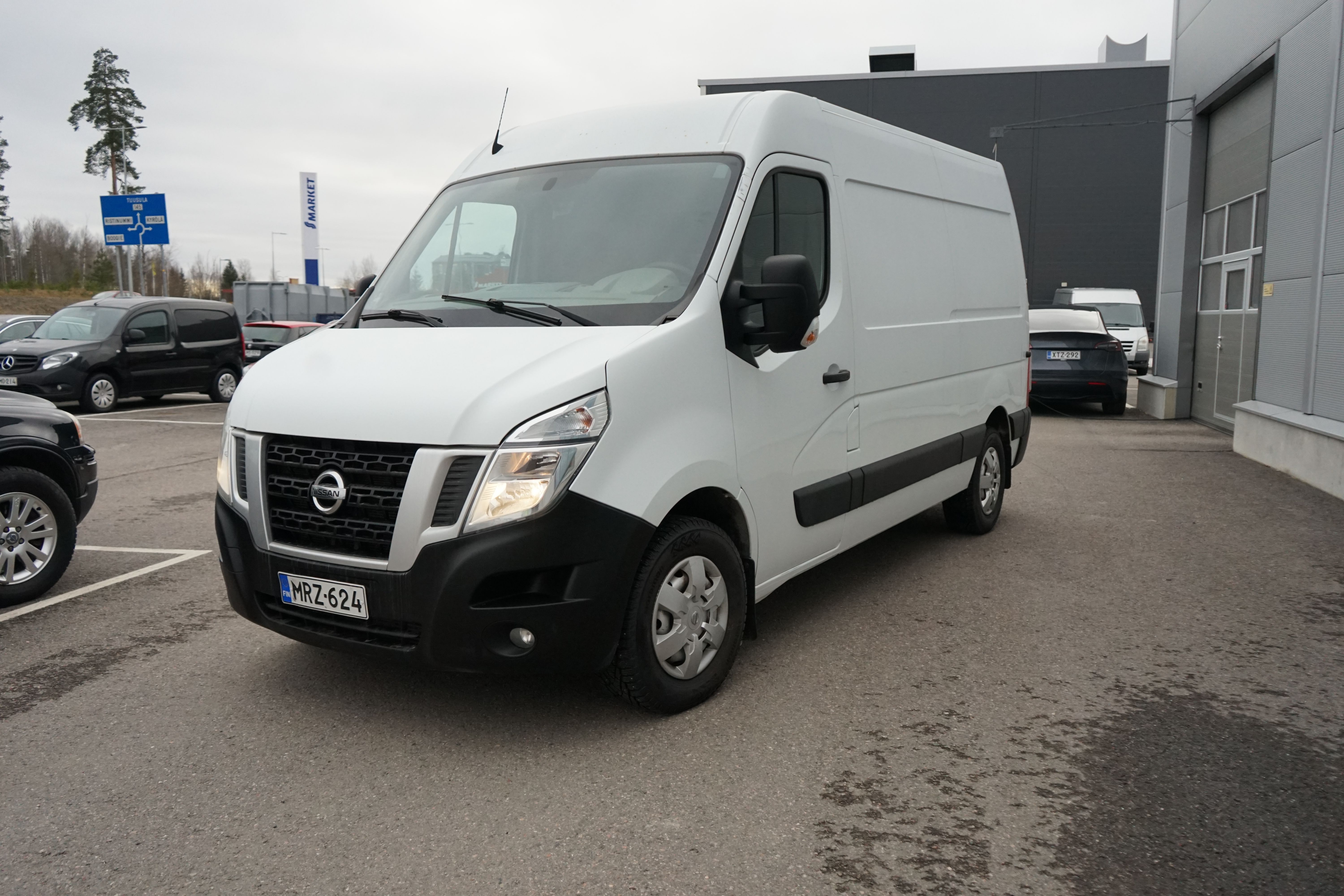 Nissan NV400 2016