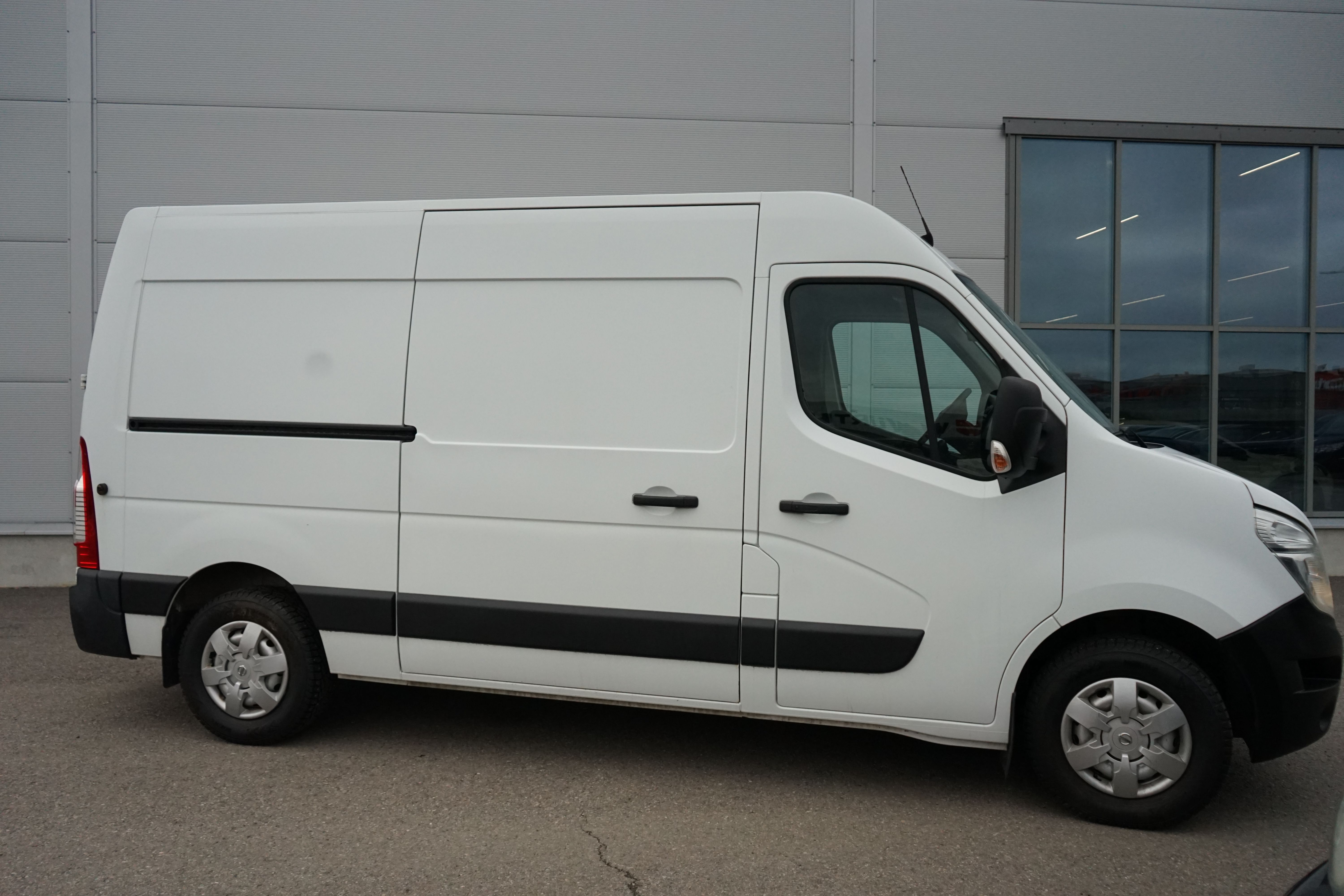 Nissan NV400 2016