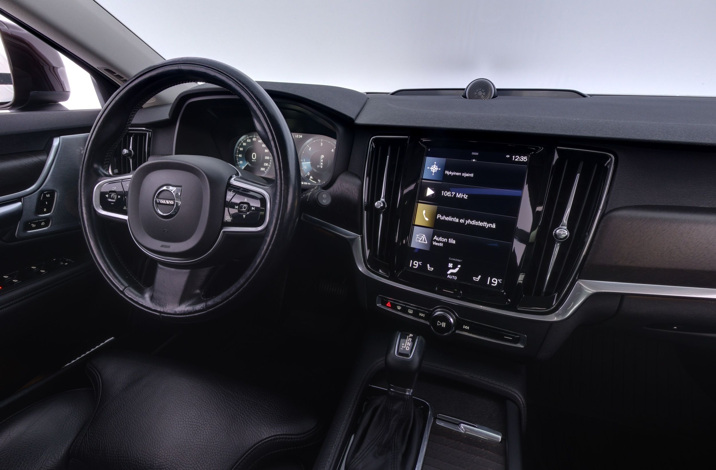 Volvo V90 Cross Country 2017