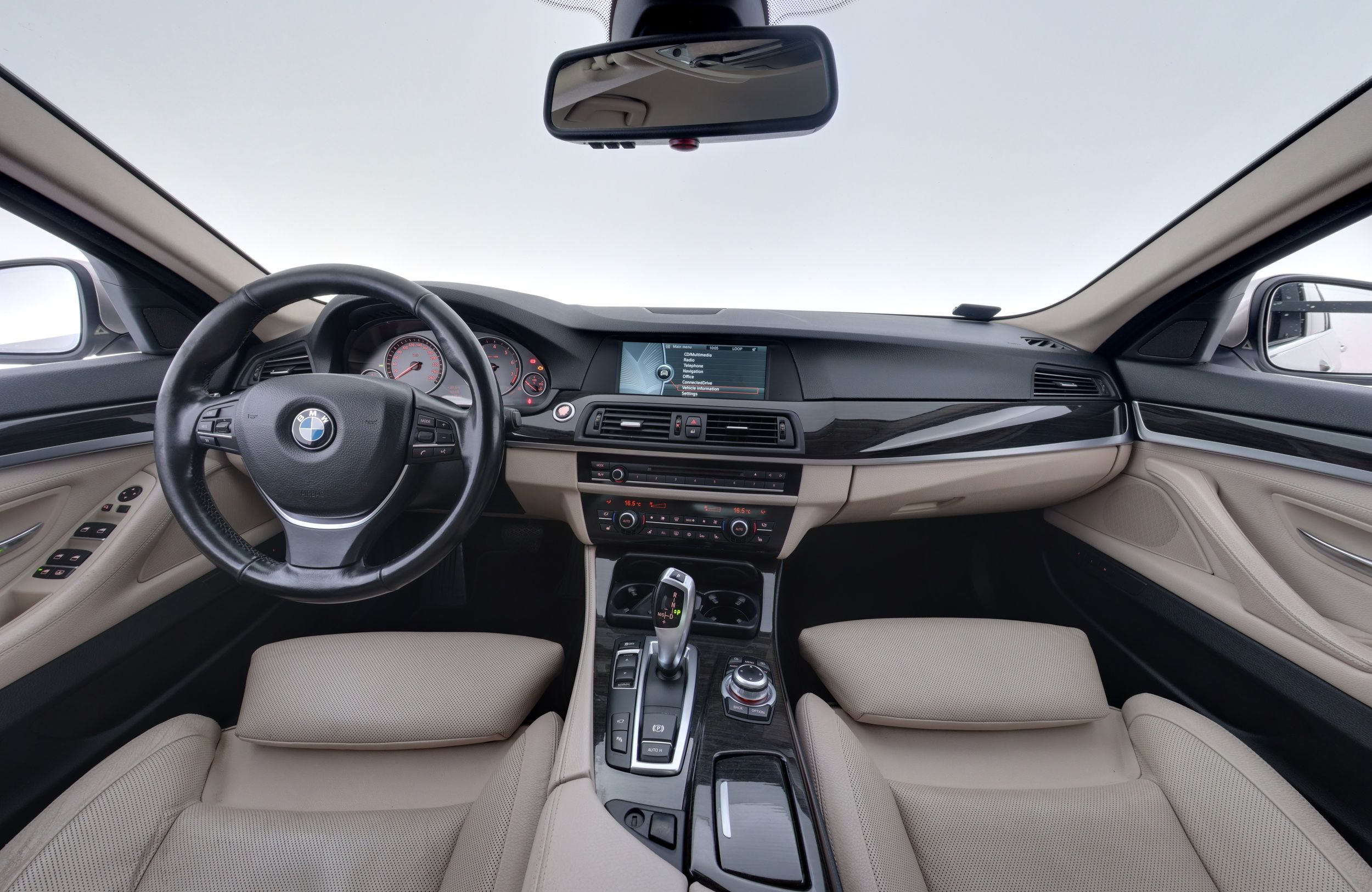BMW 528 2010