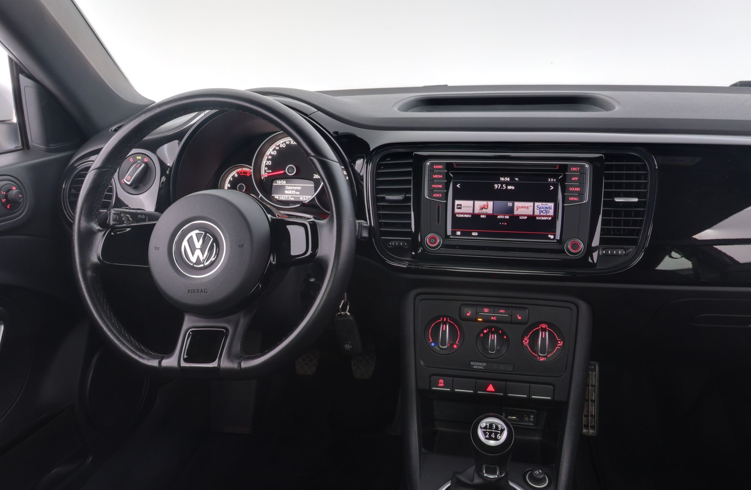 Volkswagen Beetle 2018